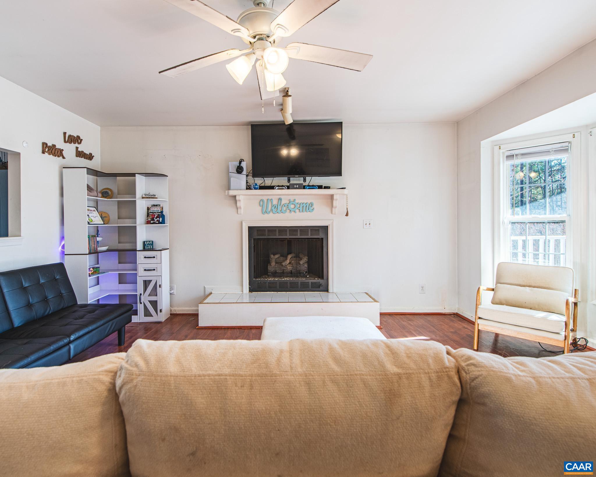 LAKE MONTICELLO - Residential