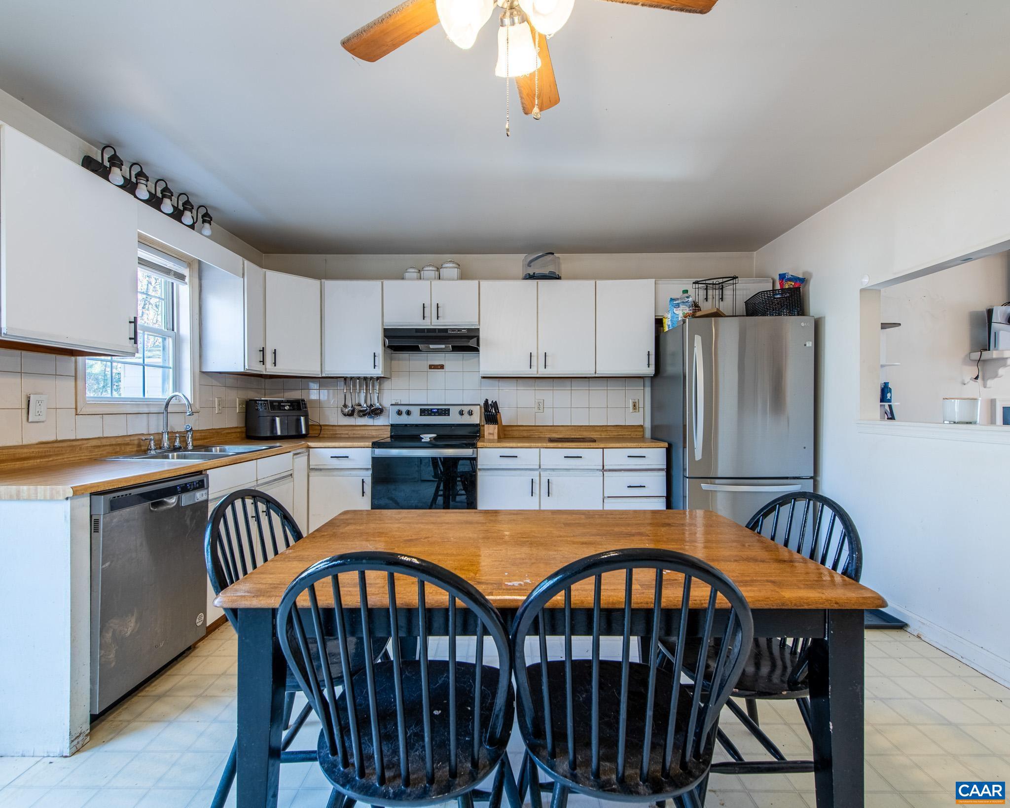 LAKE MONTICELLO - Residential