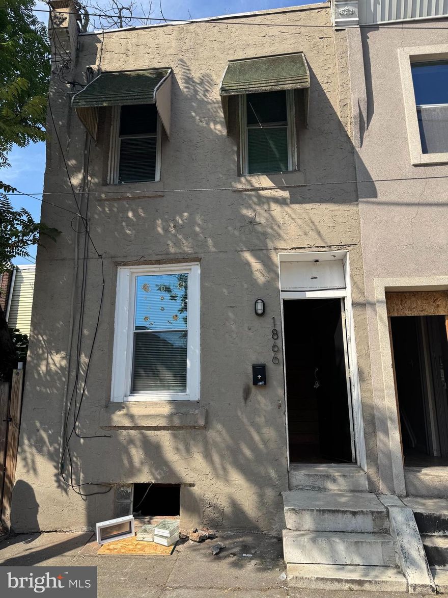 JUST HIT MARKET IN KENSINGTON!!! Newly remodeled 2 bedroom 2 bath on great block! Great for first time homebuyer or add to any rental portfolio. Property to be sold as is.  Seller requests use of First American Abstract for title. $2500 deposit.