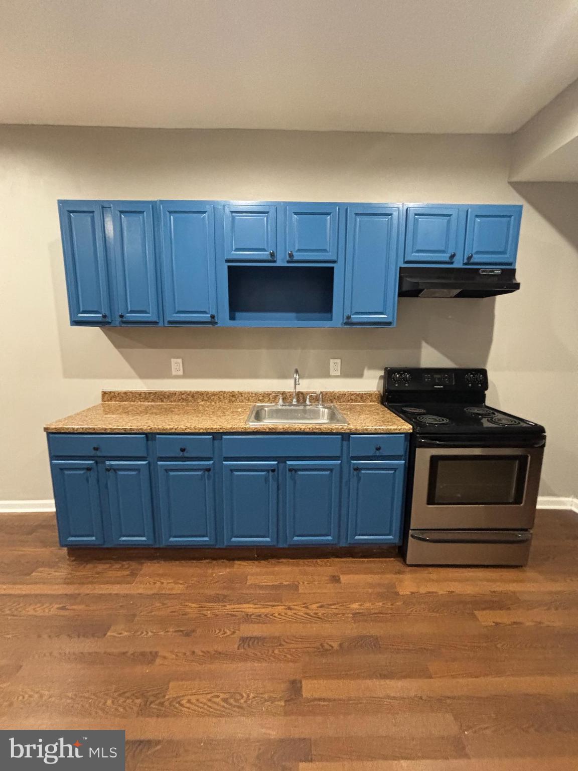 KENSINGTON - Residential