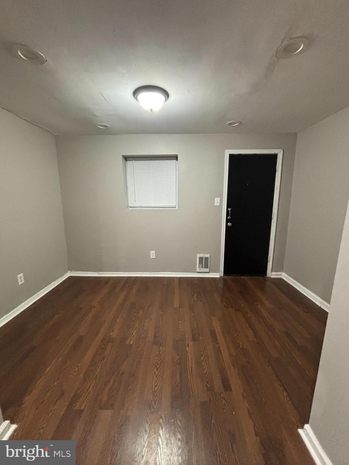 KENSINGTON - Residential