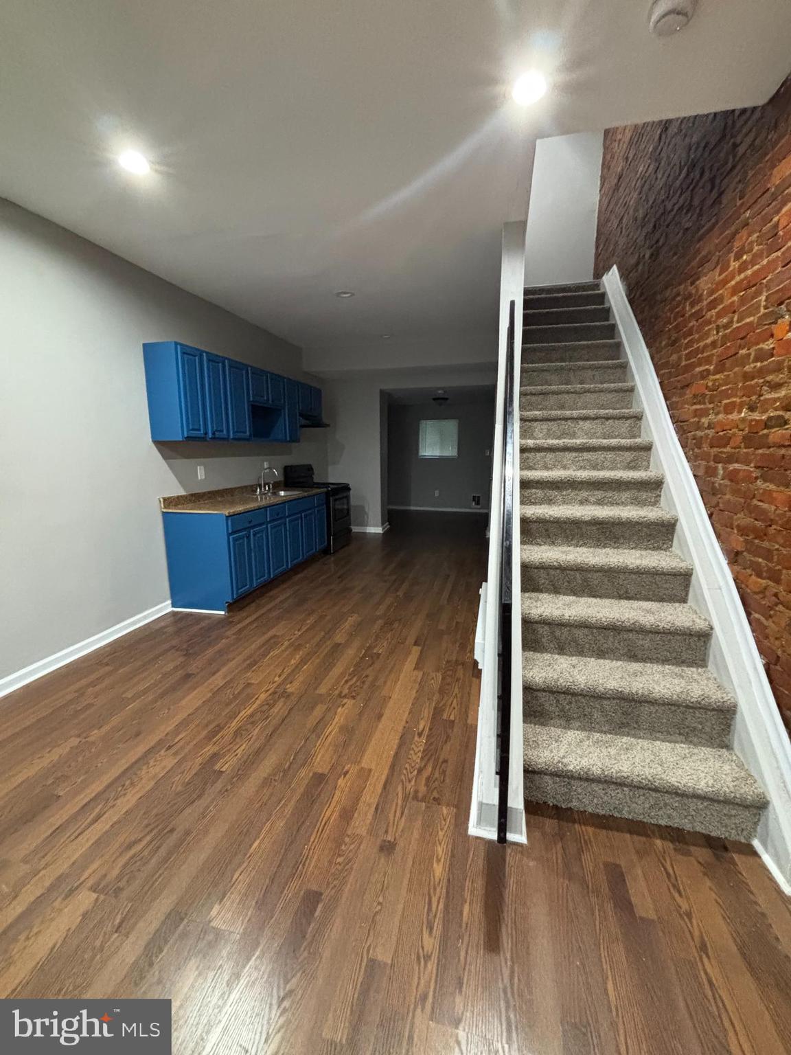 KENSINGTON - Residential