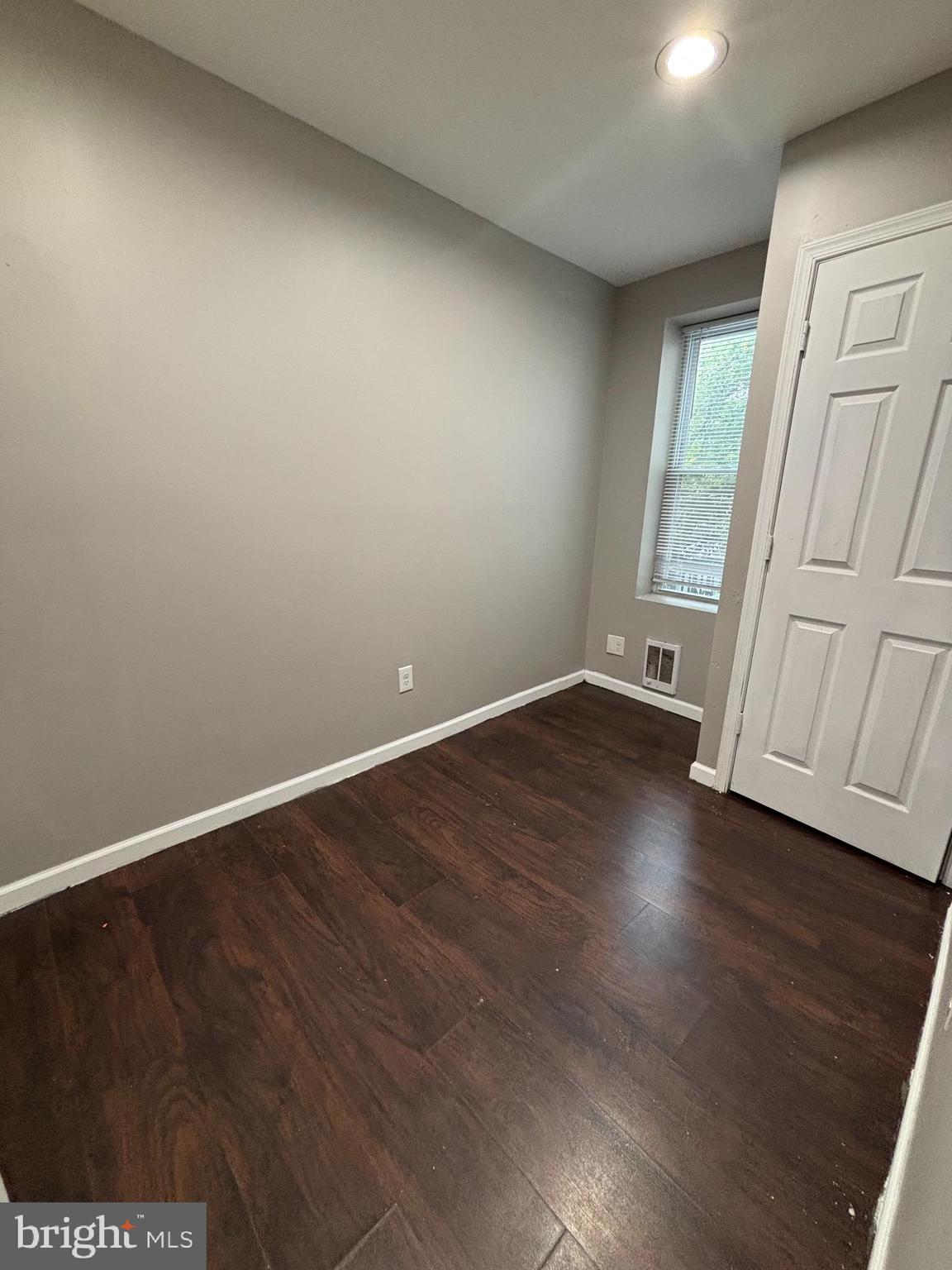 KENSINGTON - Residential