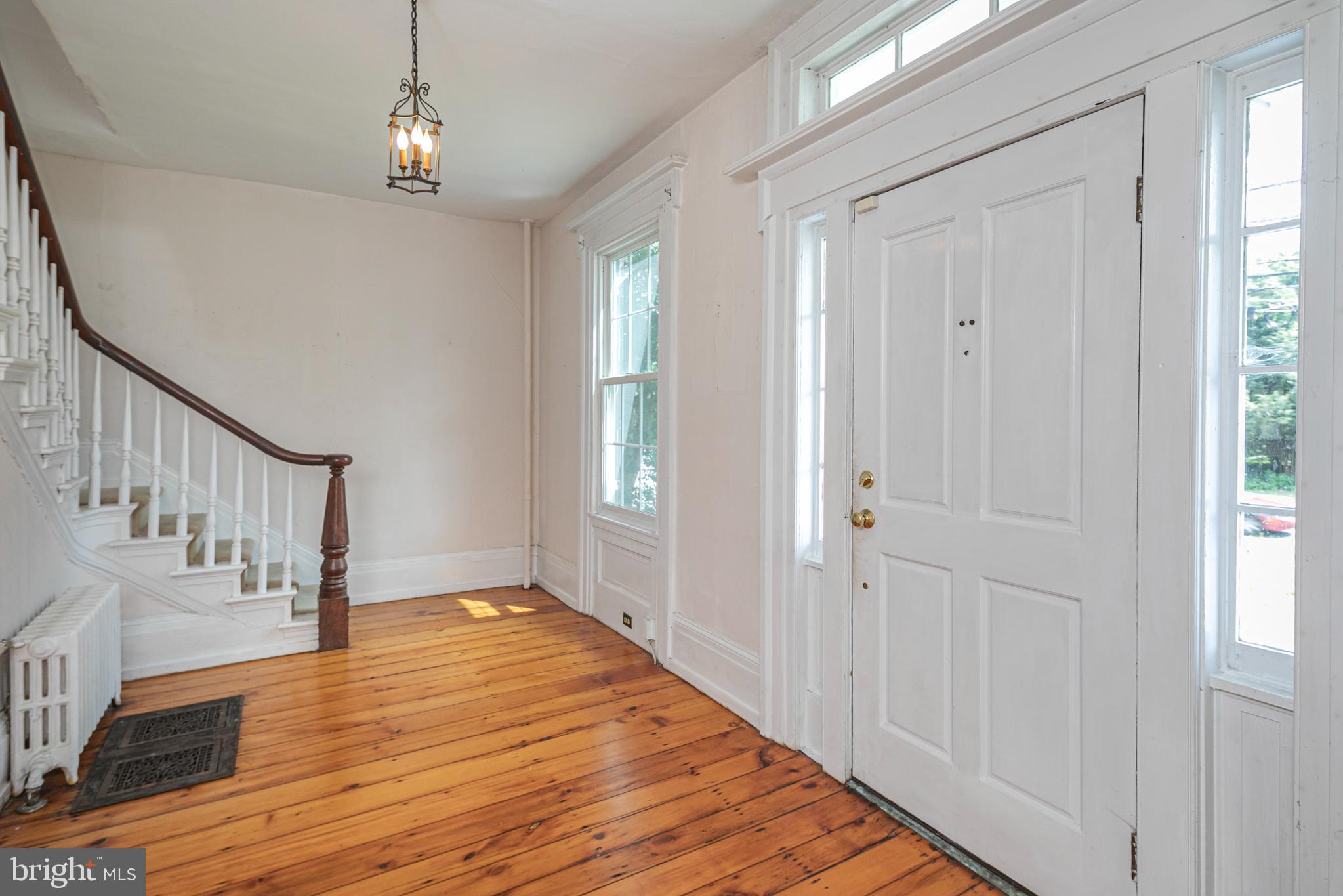 2805 MAIN STREET
