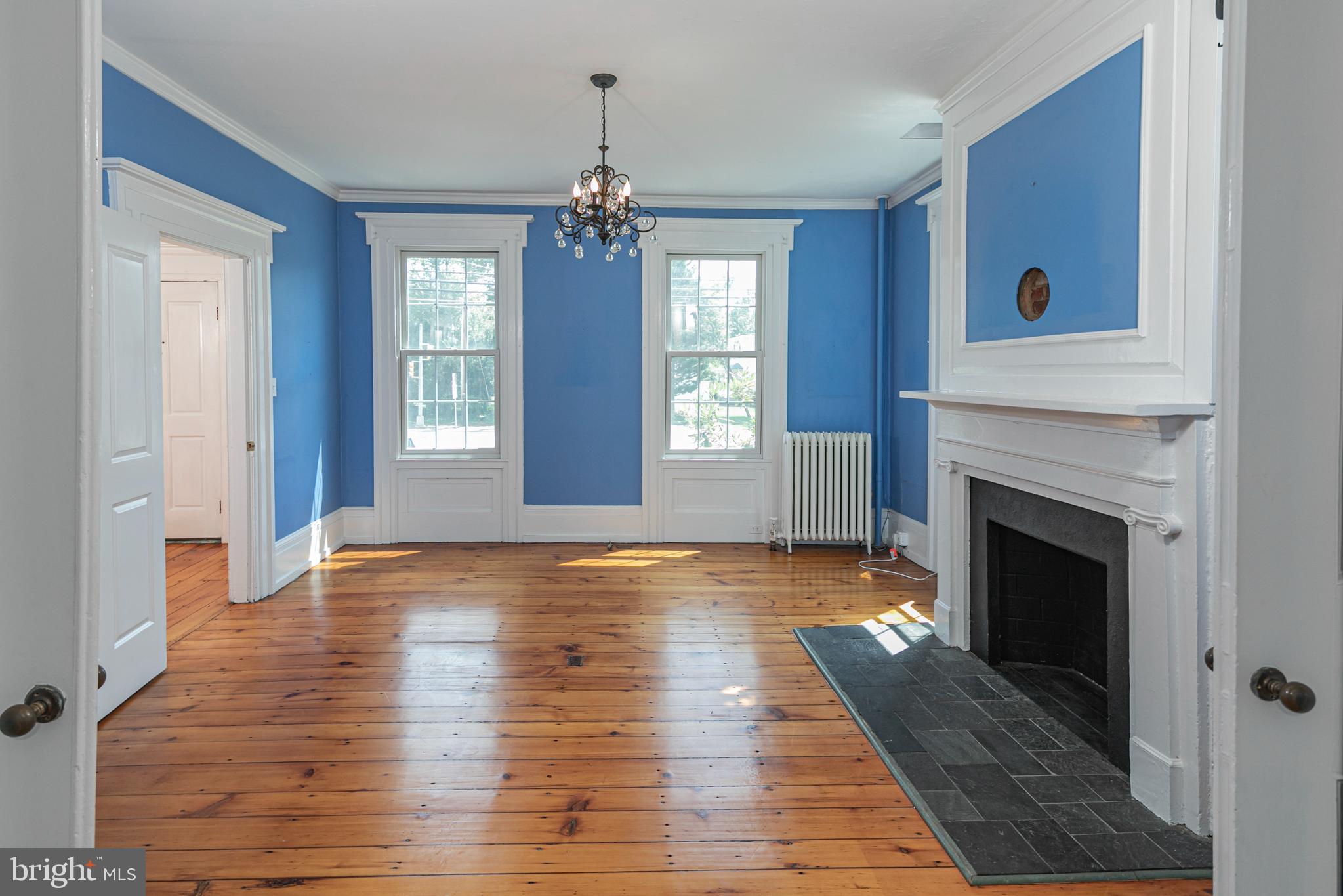 2805 MAIN STREET