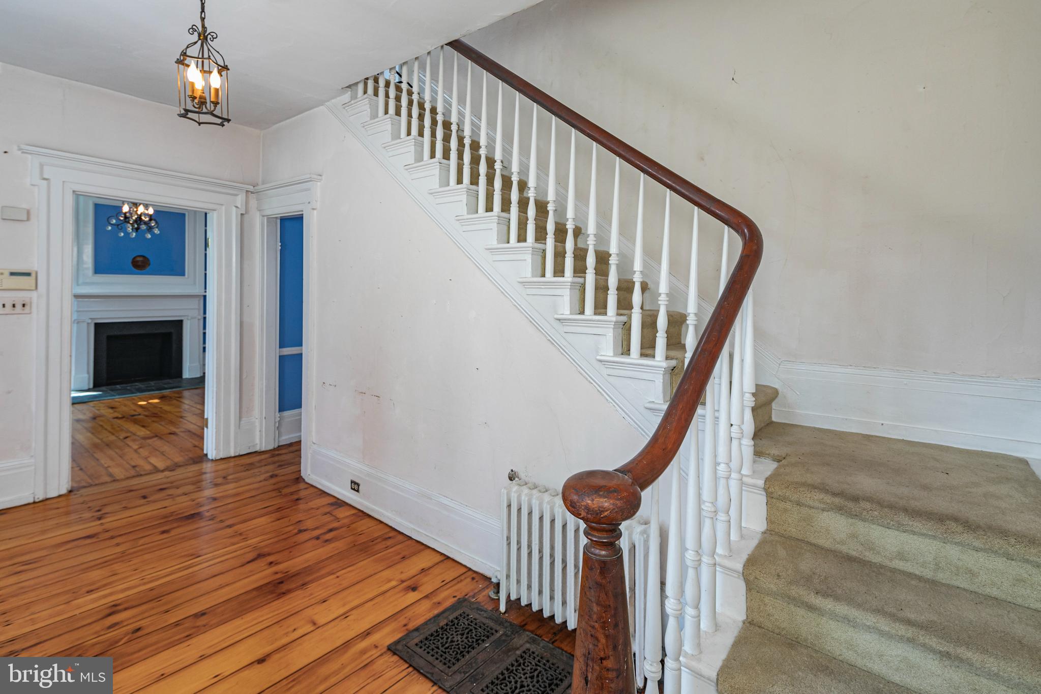 2805 MAIN STREET