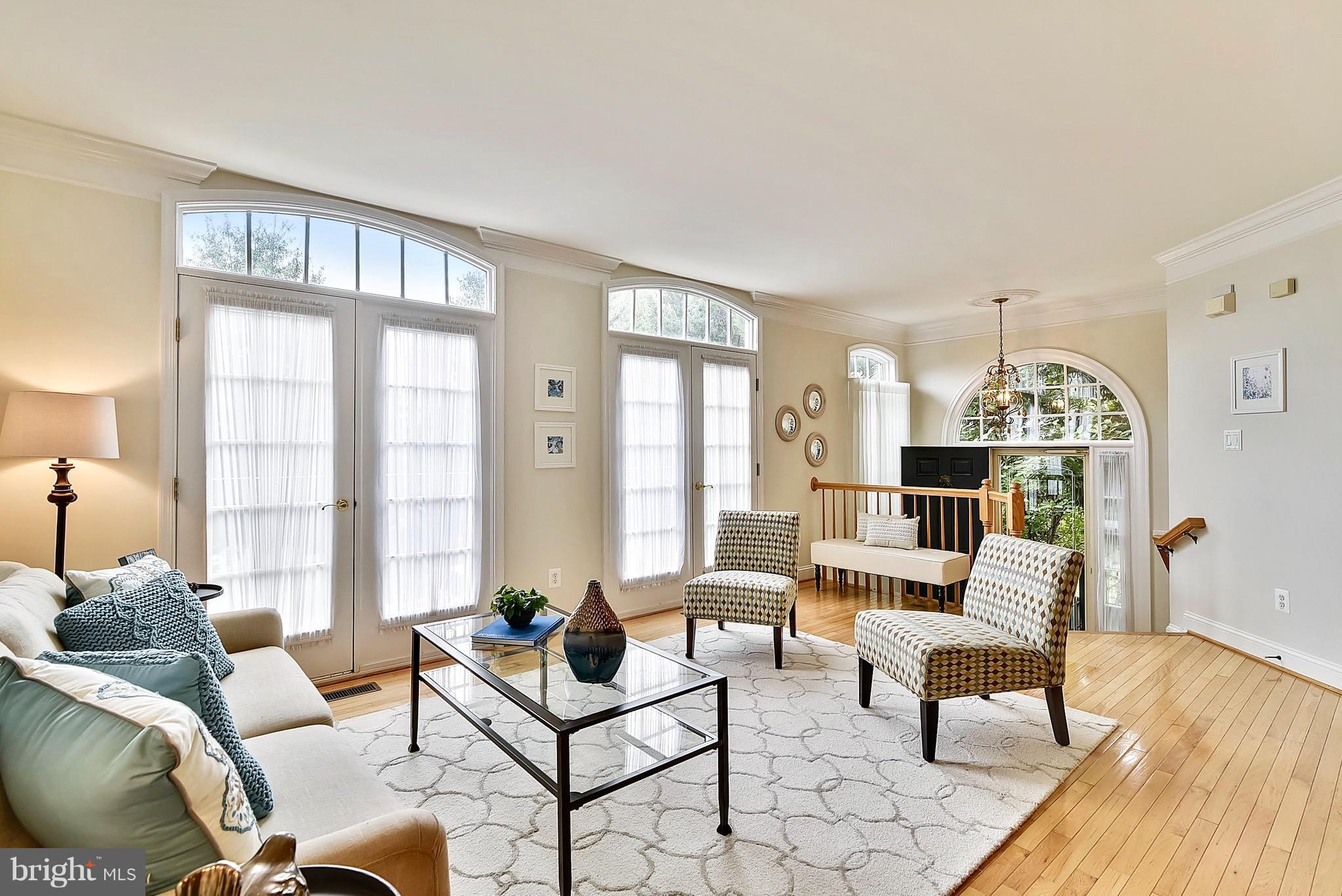 GOVERNORS HILL - Residential