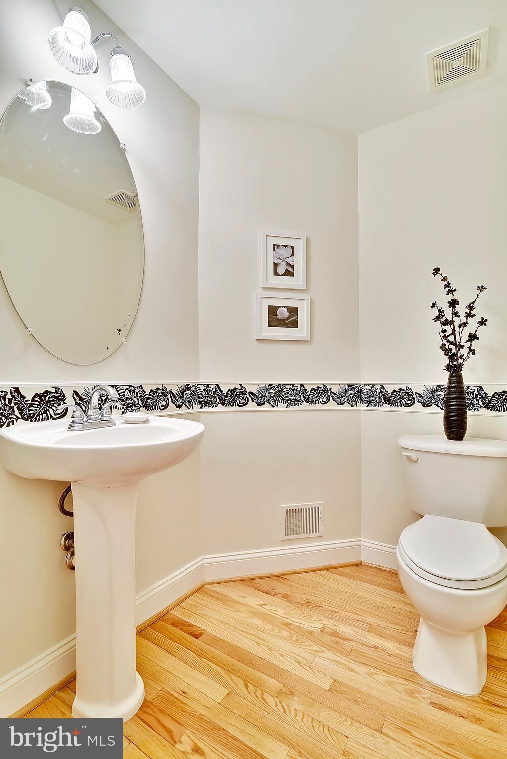 GOVERNORS HILL - Residential