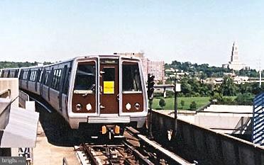 GOVERNORS HILL - Residential