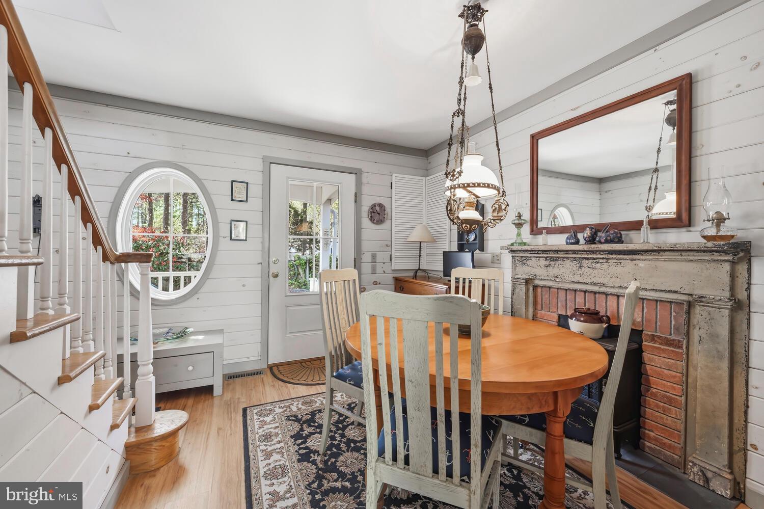 BENTLEY HAY - Residential