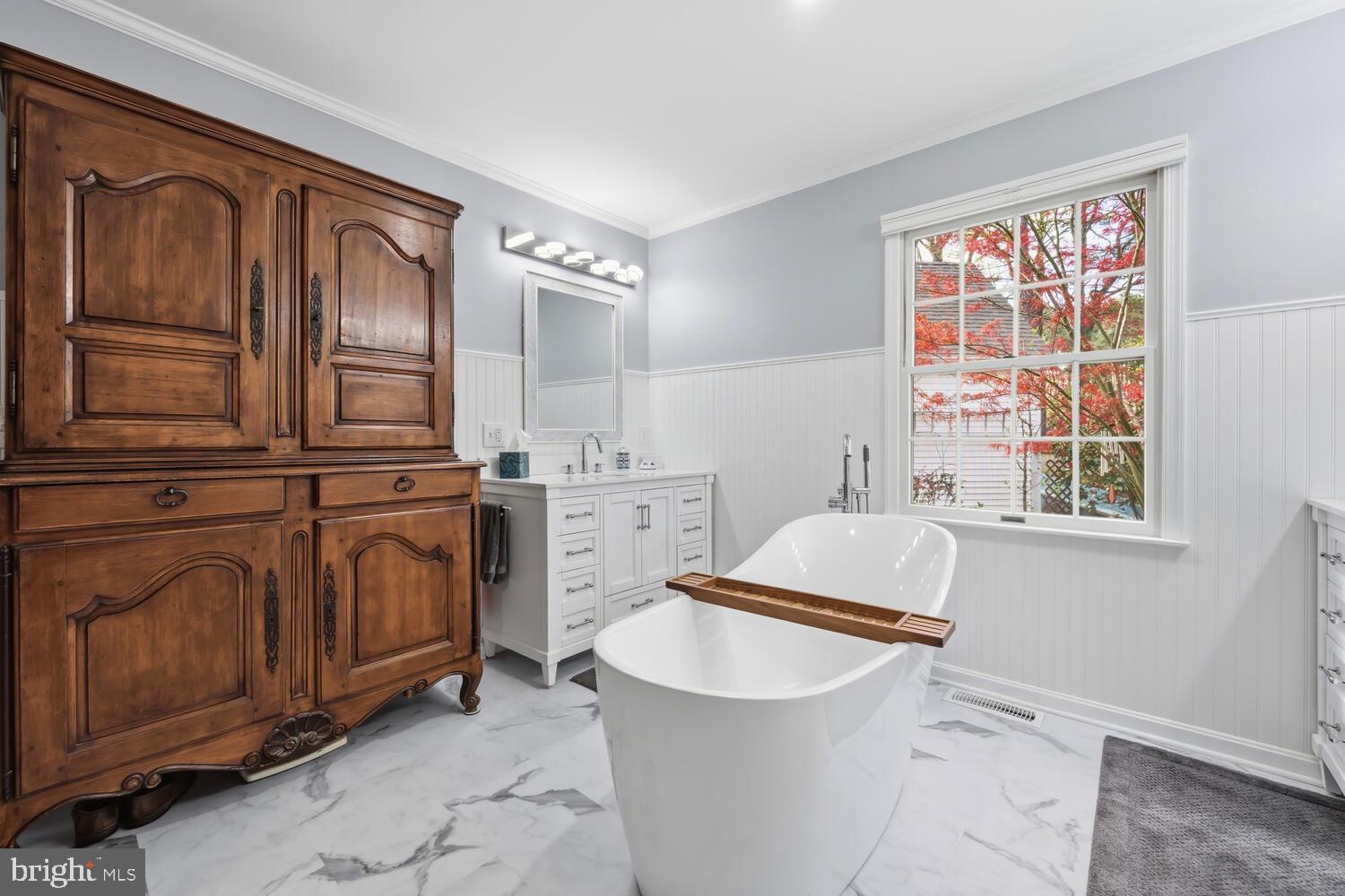 BENTLEY HAY - Residential