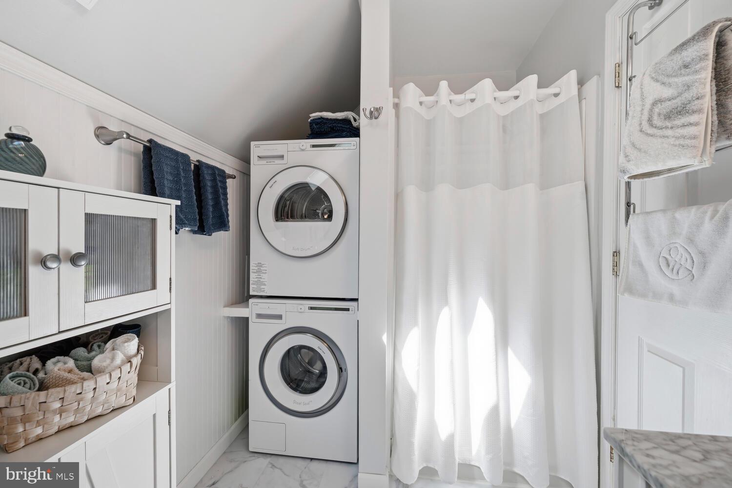 BENTLEY HAY - Residential