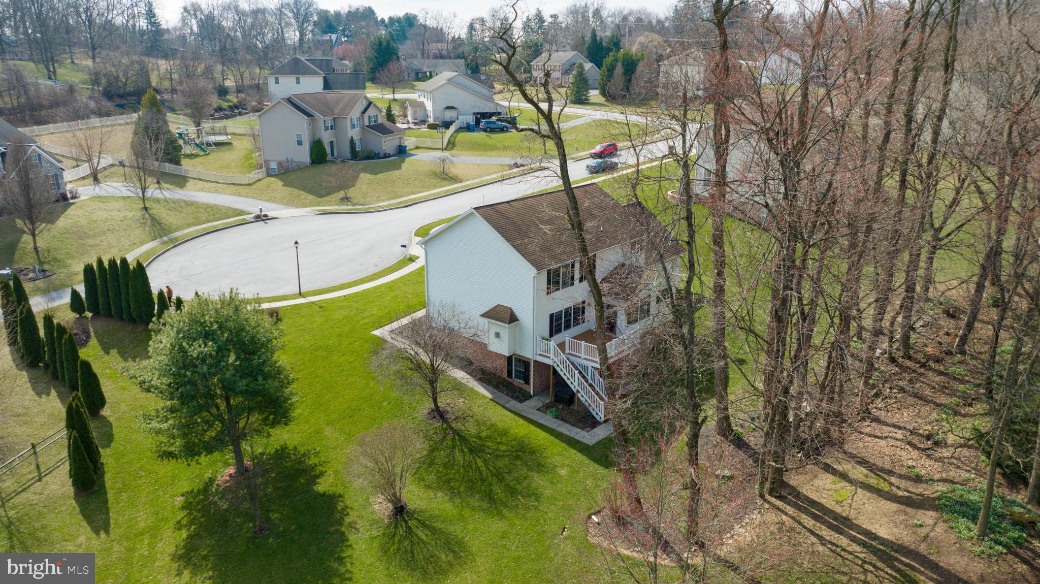 FIELDSTONE MANOR - Residential