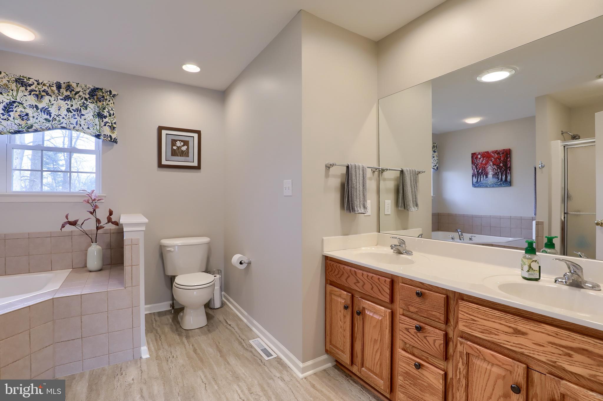 FIELDSTONE MANOR - Residential