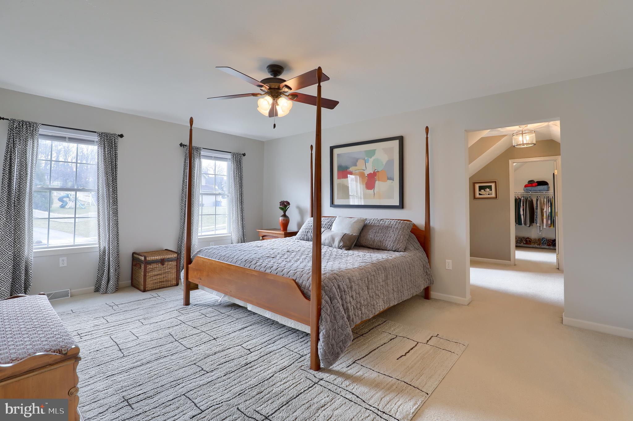 FIELDSTONE MANOR - Residential