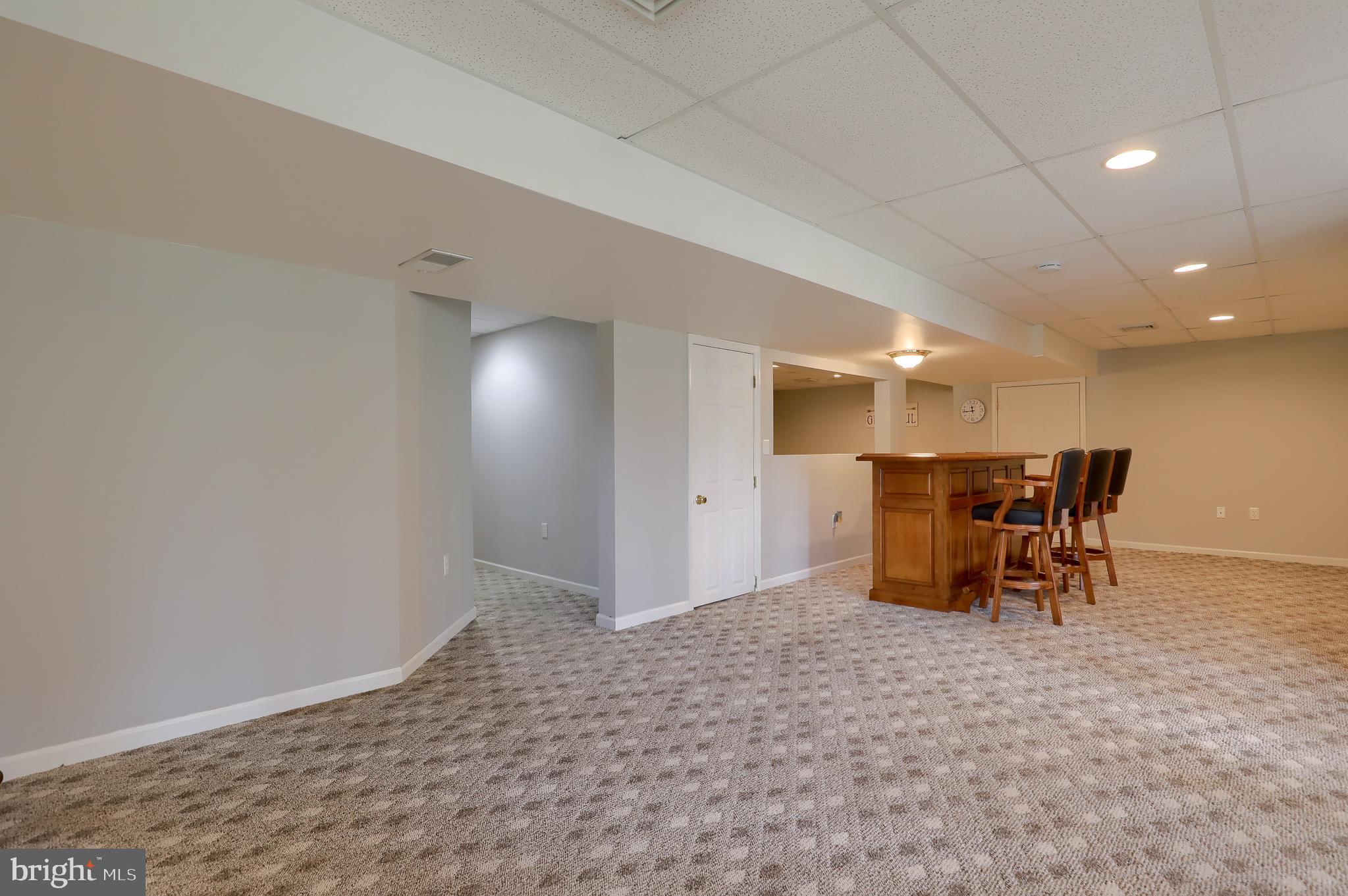 FIELDSTONE MANOR - Residential