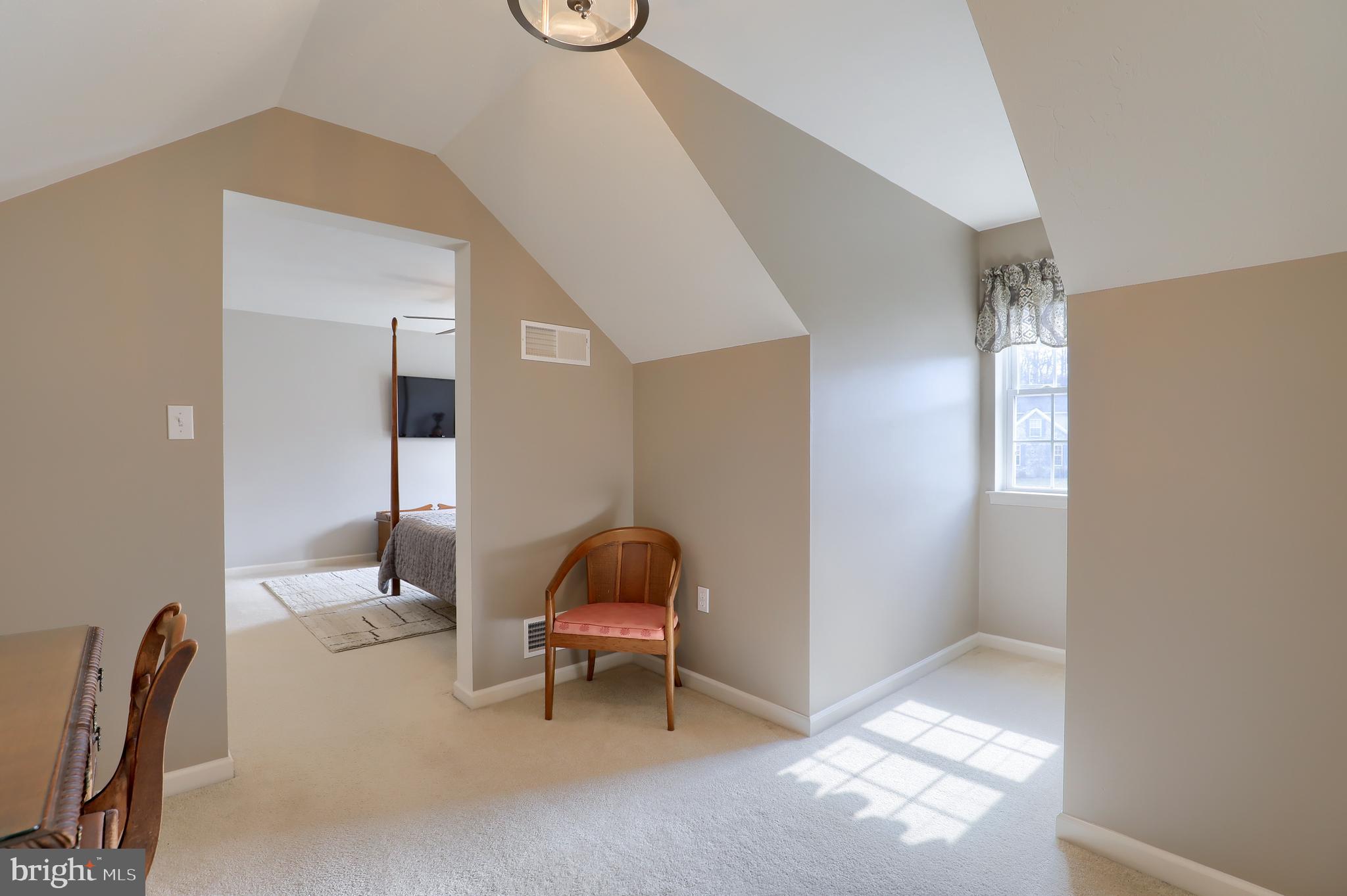 FIELDSTONE MANOR - Residential