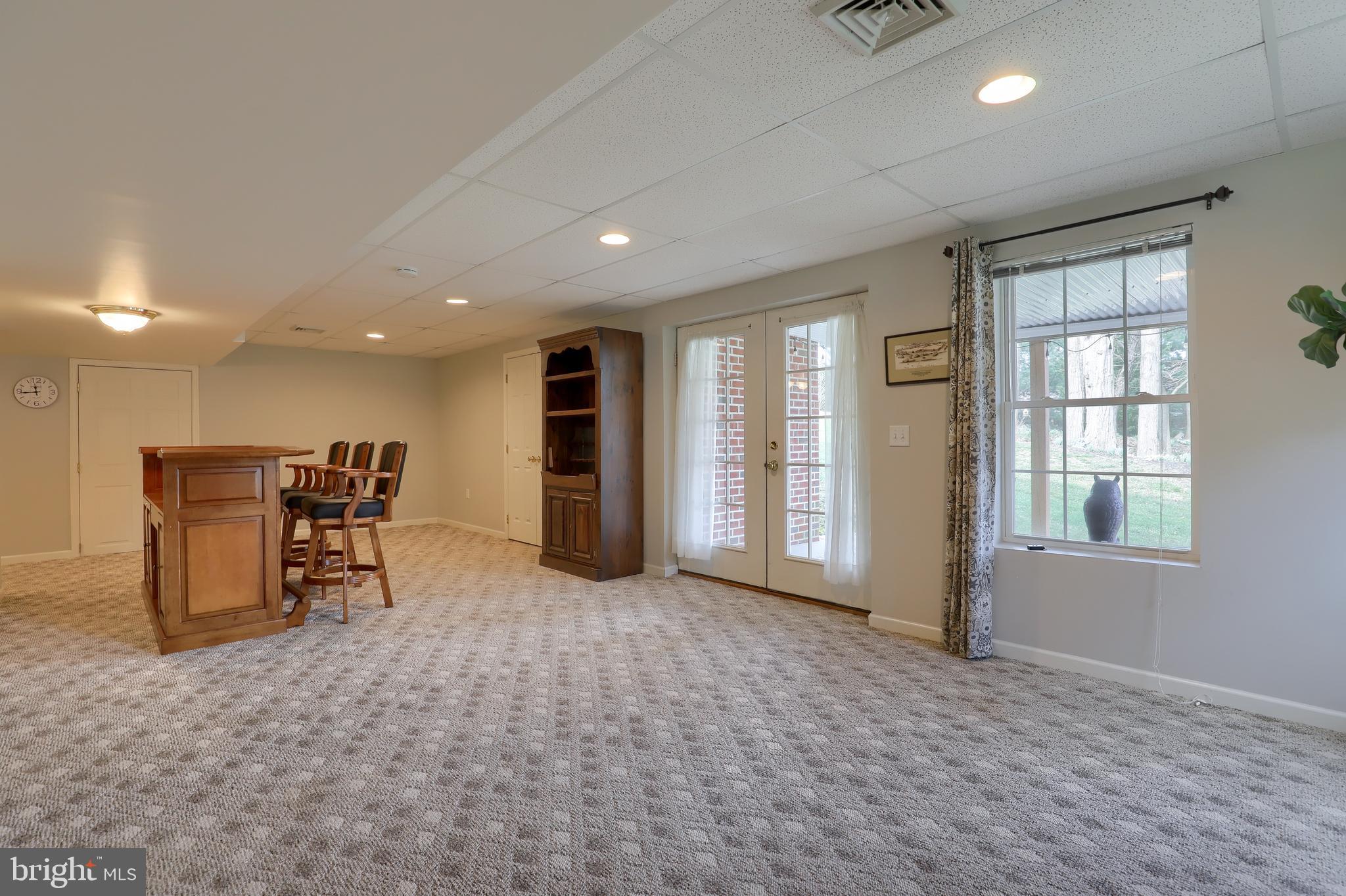 FIELDSTONE MANOR - Residential