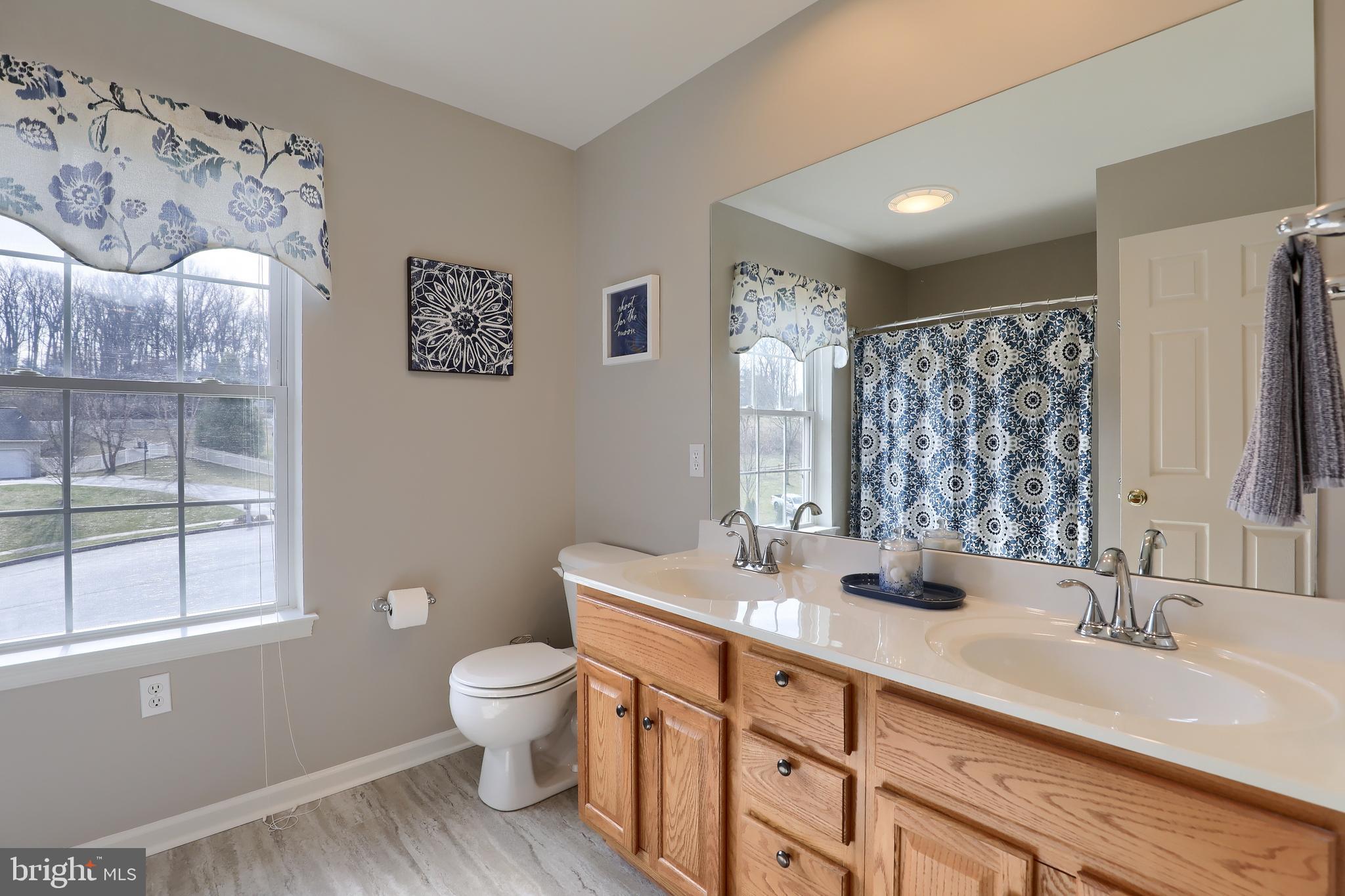 FIELDSTONE MANOR - Residential