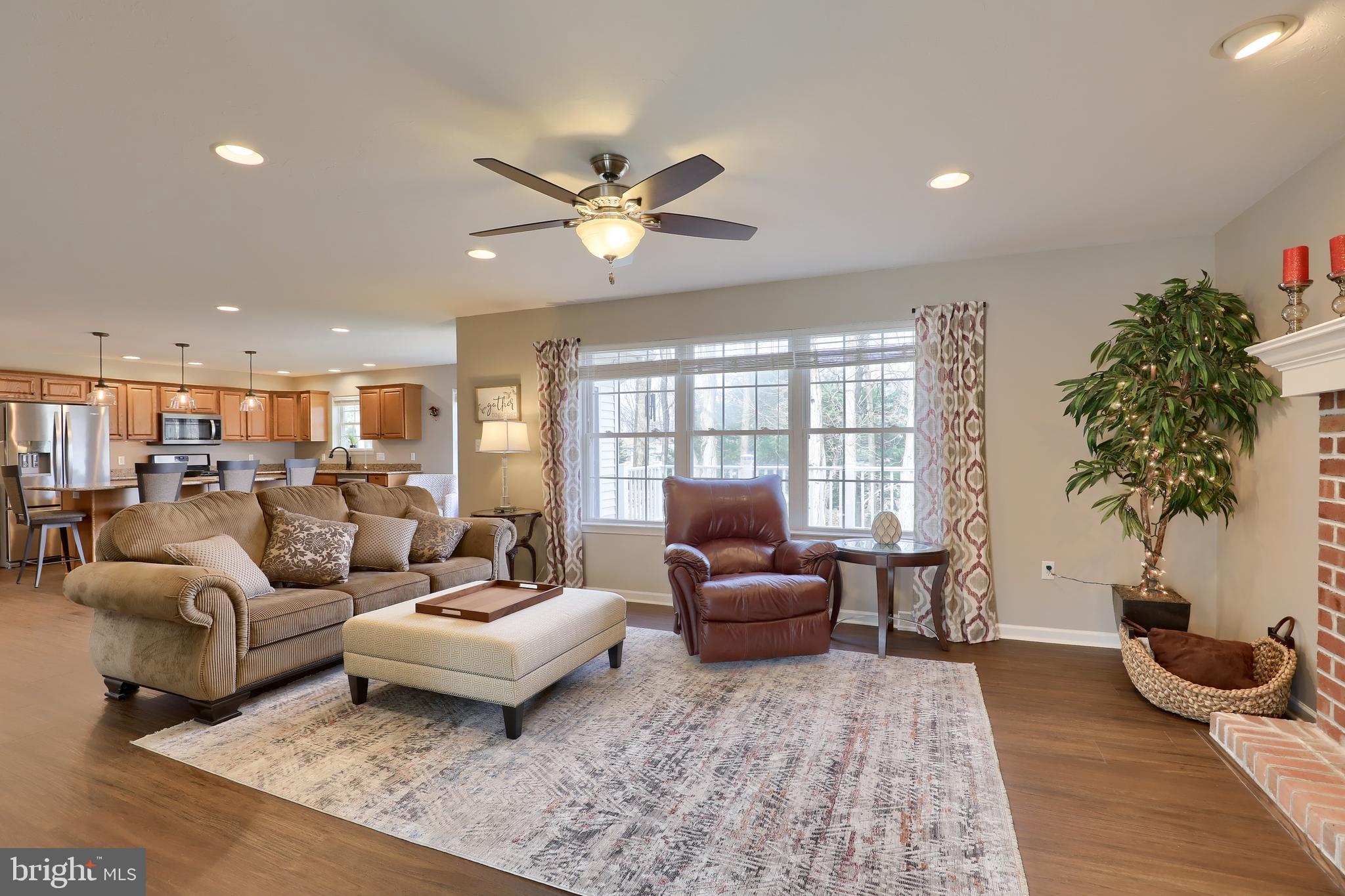 FIELDSTONE MANOR - Residential