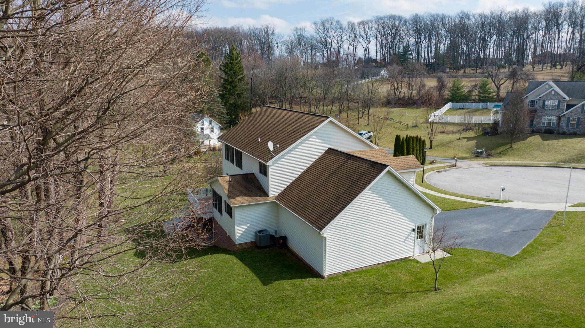 FIELDSTONE MANOR - Residential
