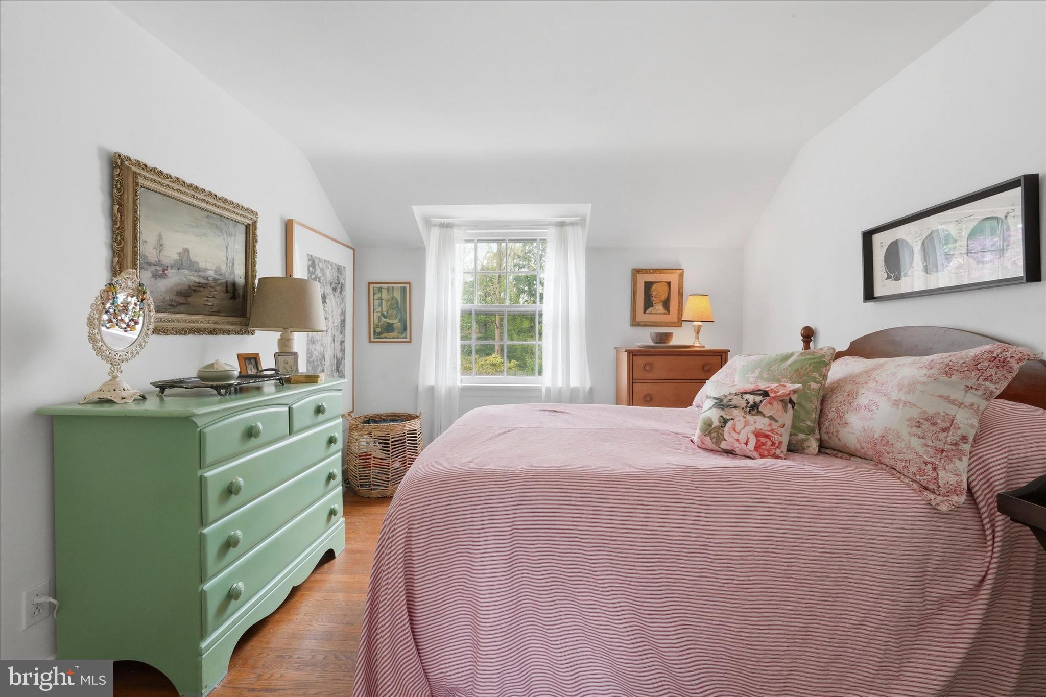 CHESTNUT HILL - Residential