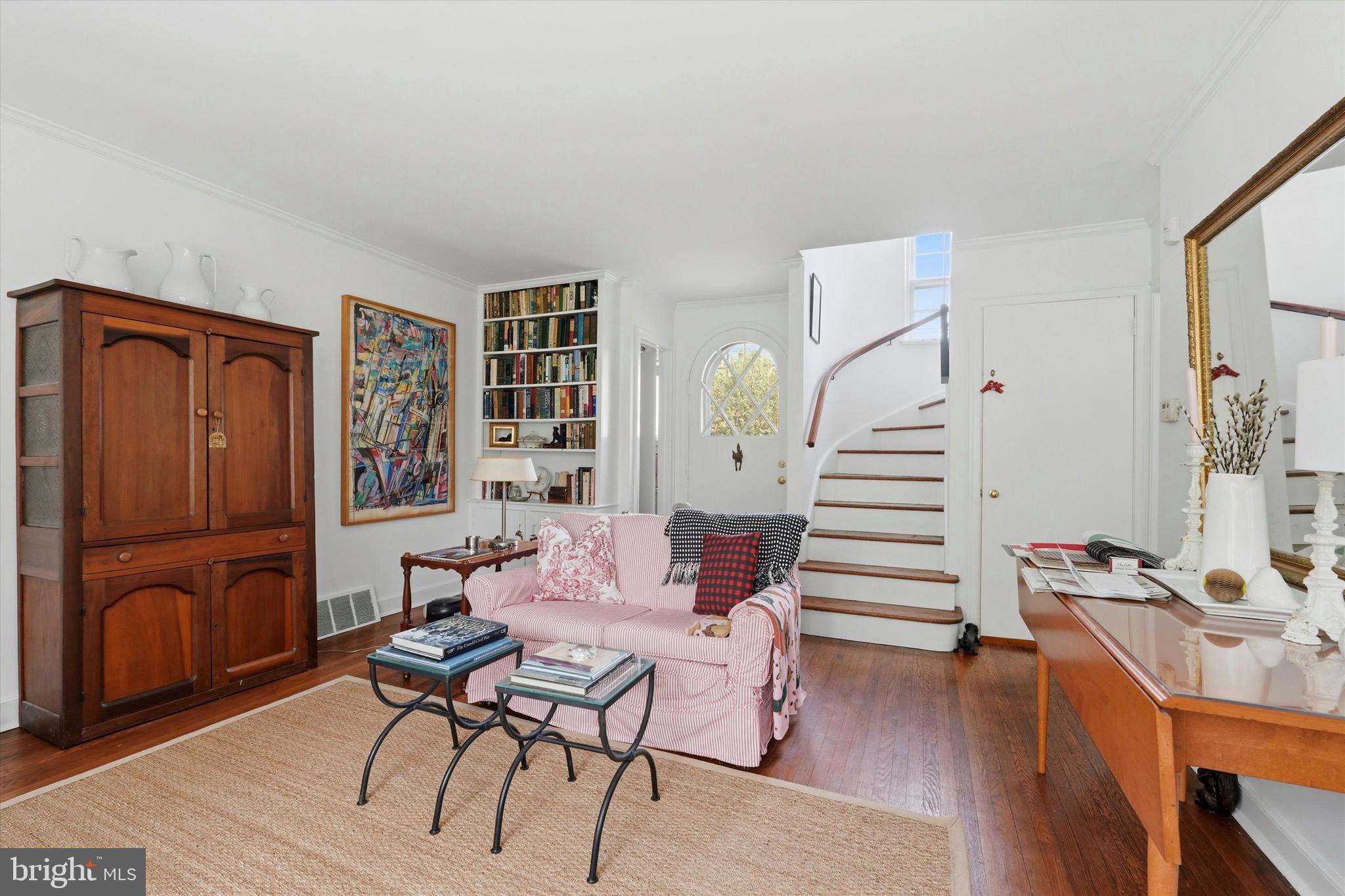 233 E EVERGREEN AVENUE