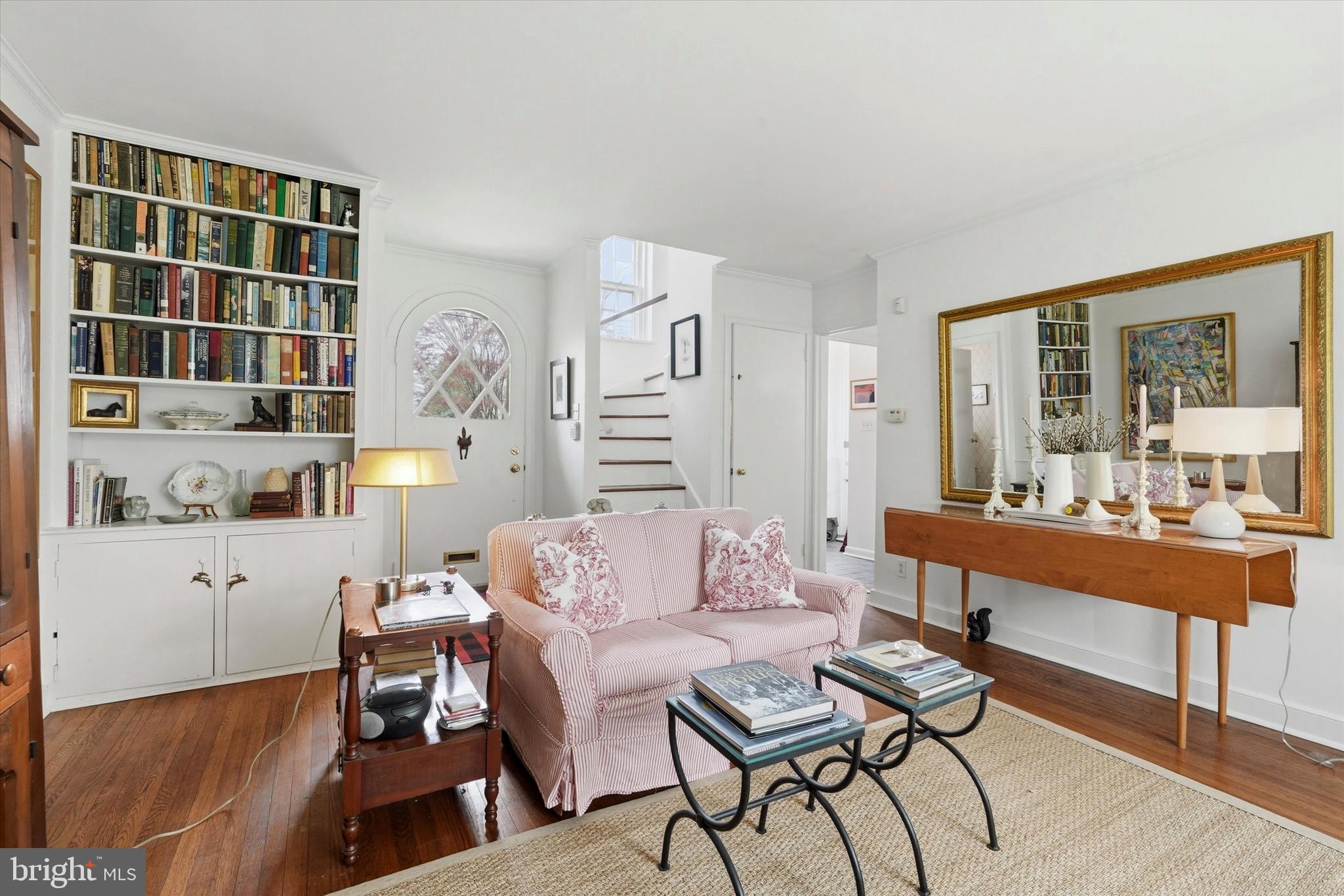 233 E EVERGREEN AVENUE