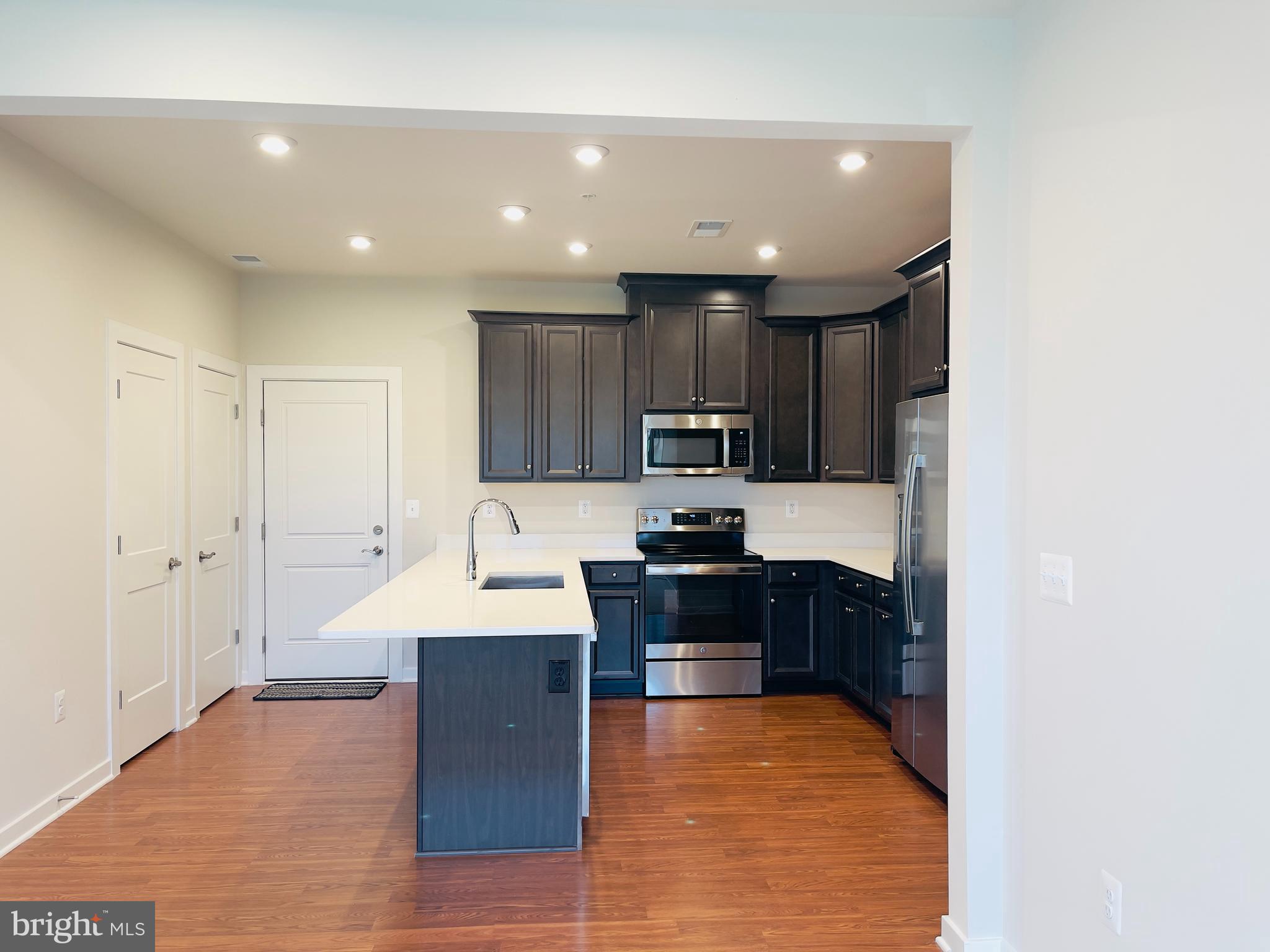 ASHBROOK - Residential Lease