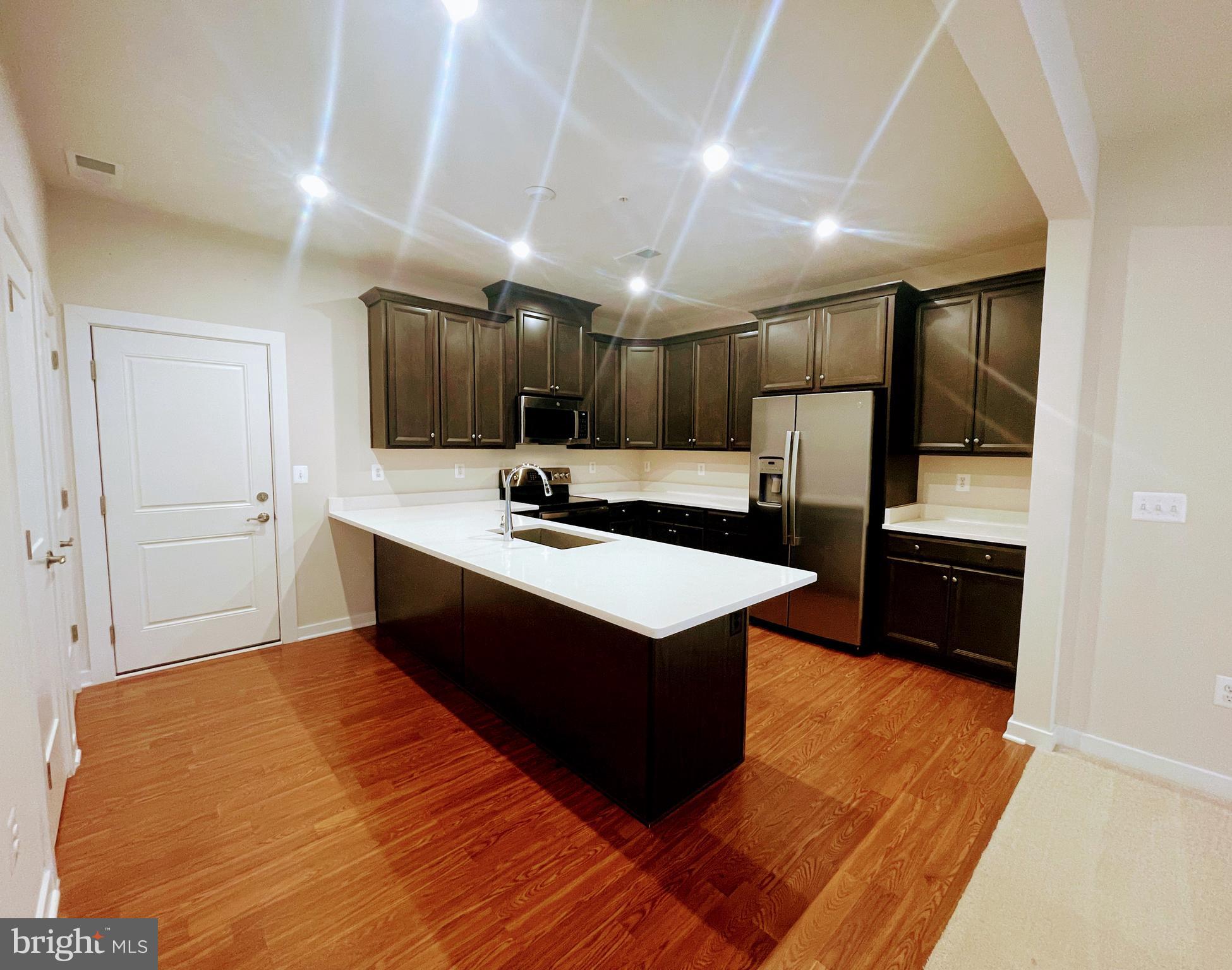 ASHBROOK - Residential Lease