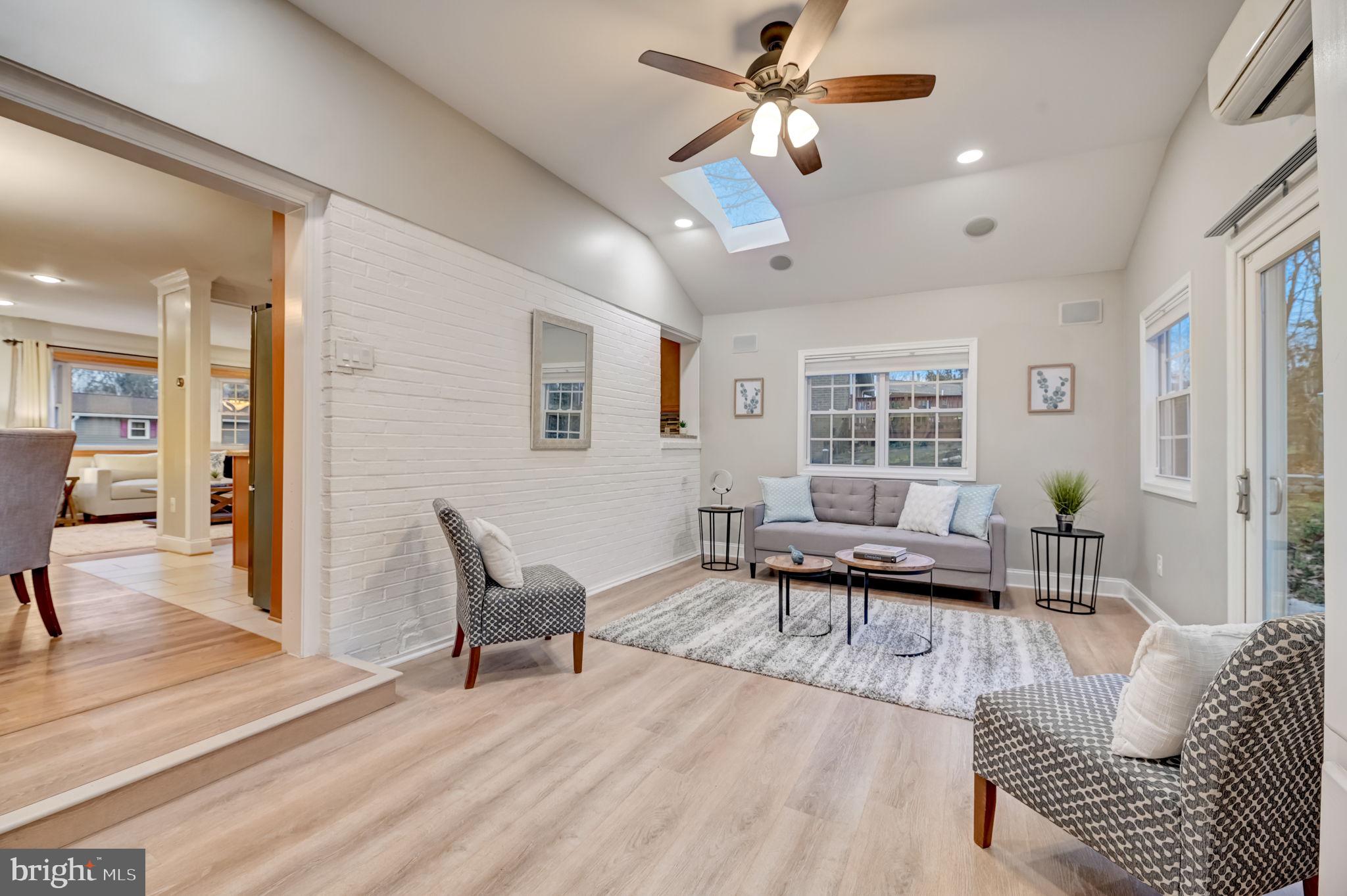 ROLLING VALLEY - Residential