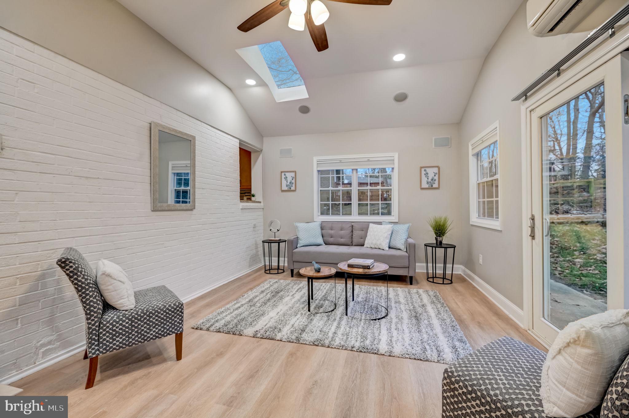 ROLLING VALLEY - Residential