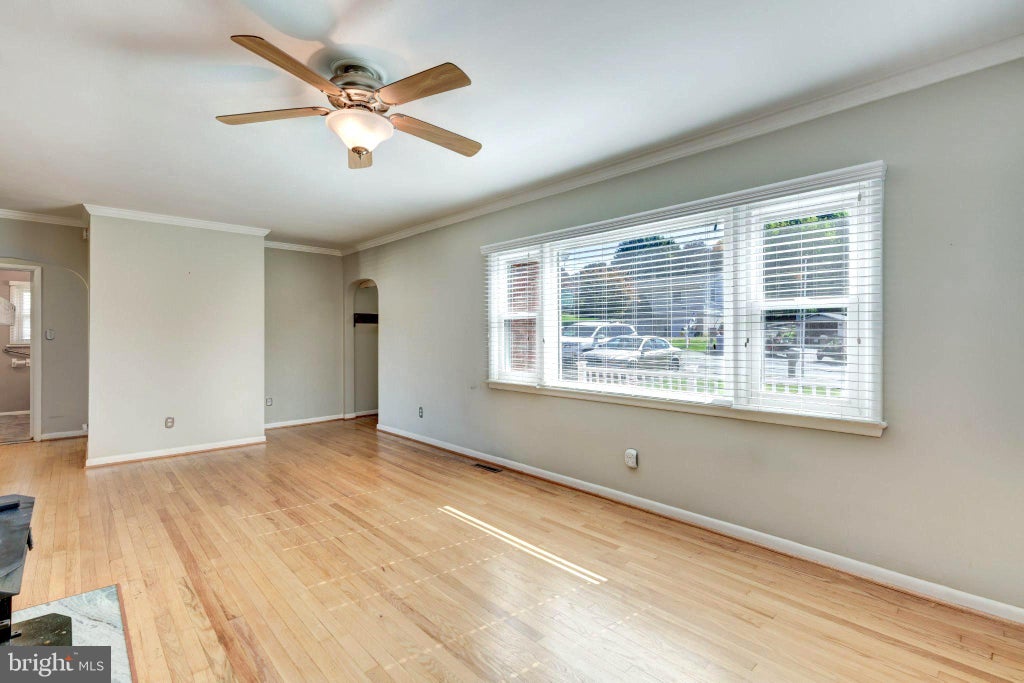 Photo of 428 Maple Avenue, WESTMINSTER, MD 21157 (MLS # MDCR2037856)