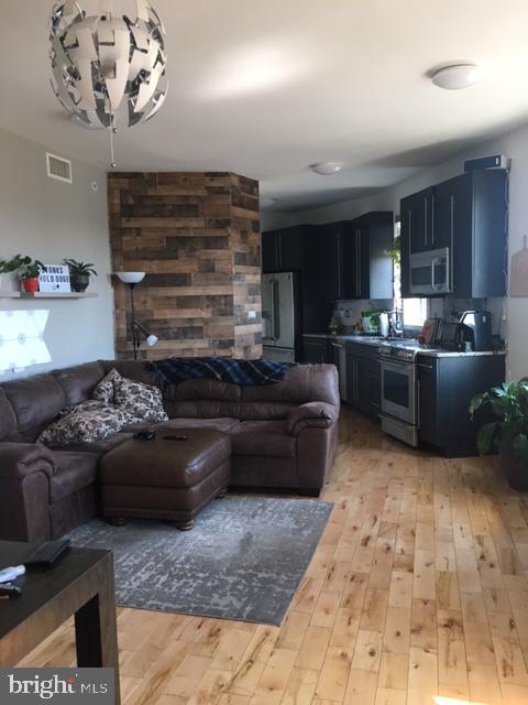 NORTHERN LIBERTIES - Residential Lease