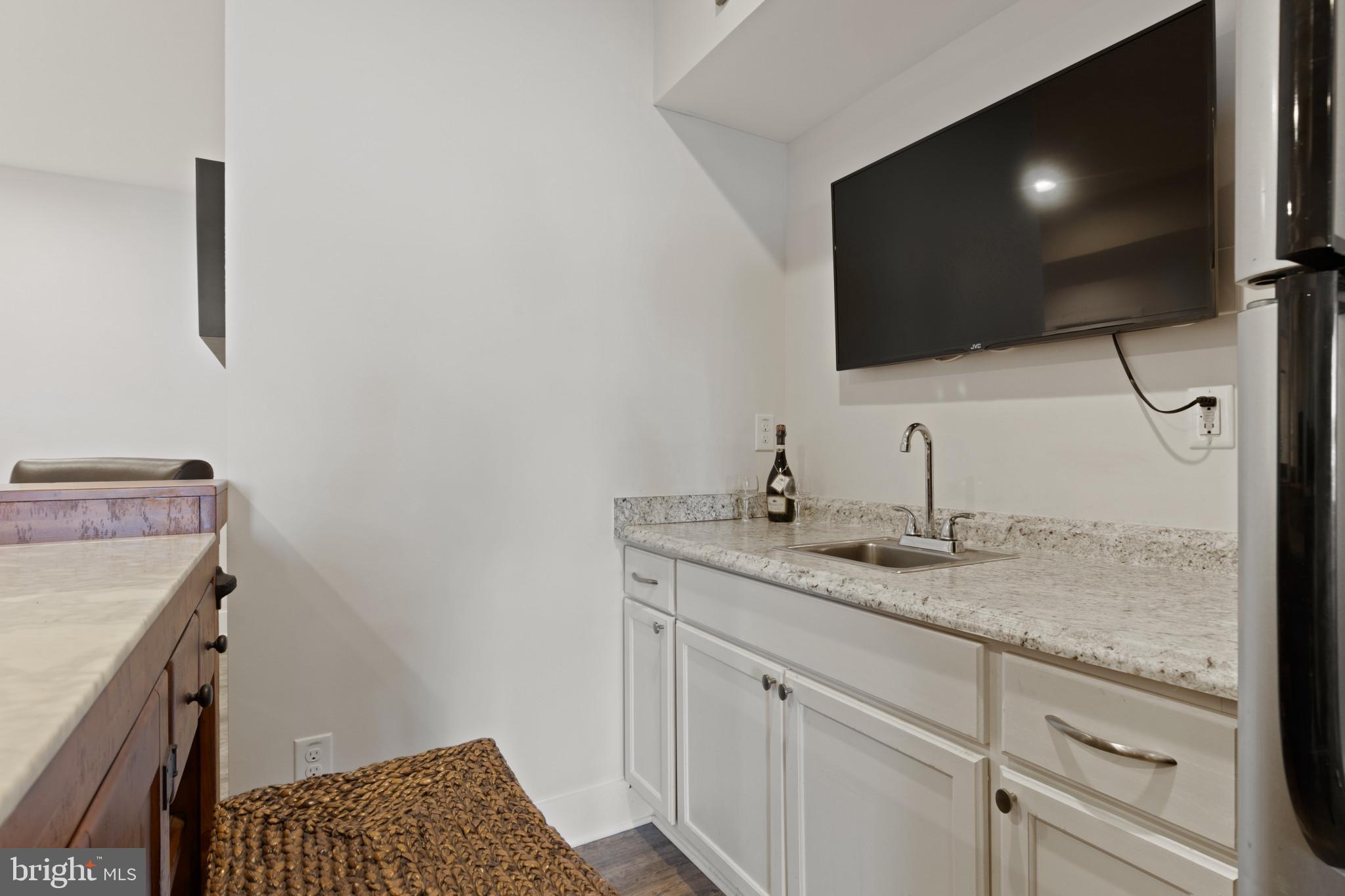 MAGOTHY BEACH - Residential