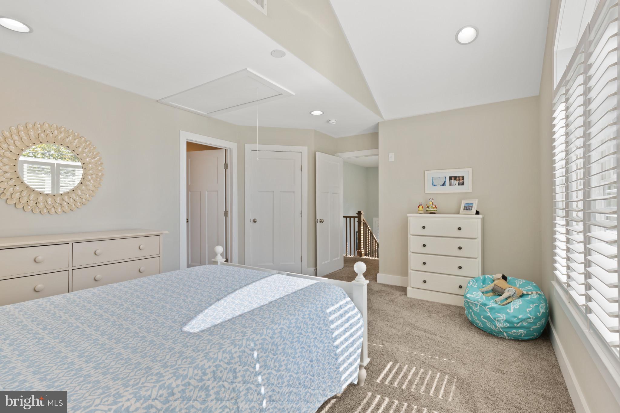 MAGOTHY BEACH - Residential