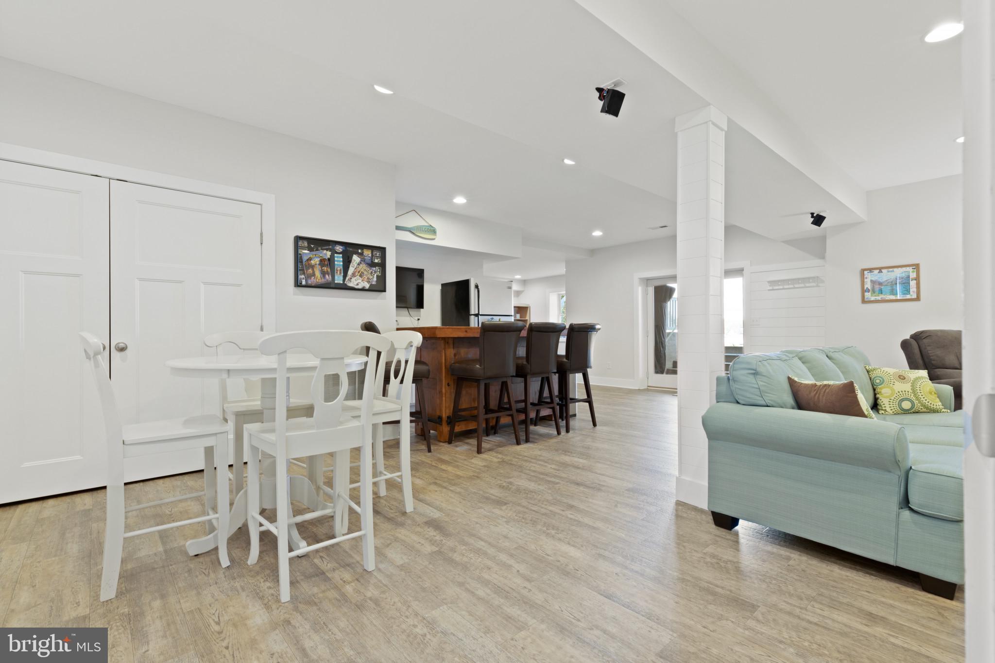 MAGOTHY BEACH - Residential