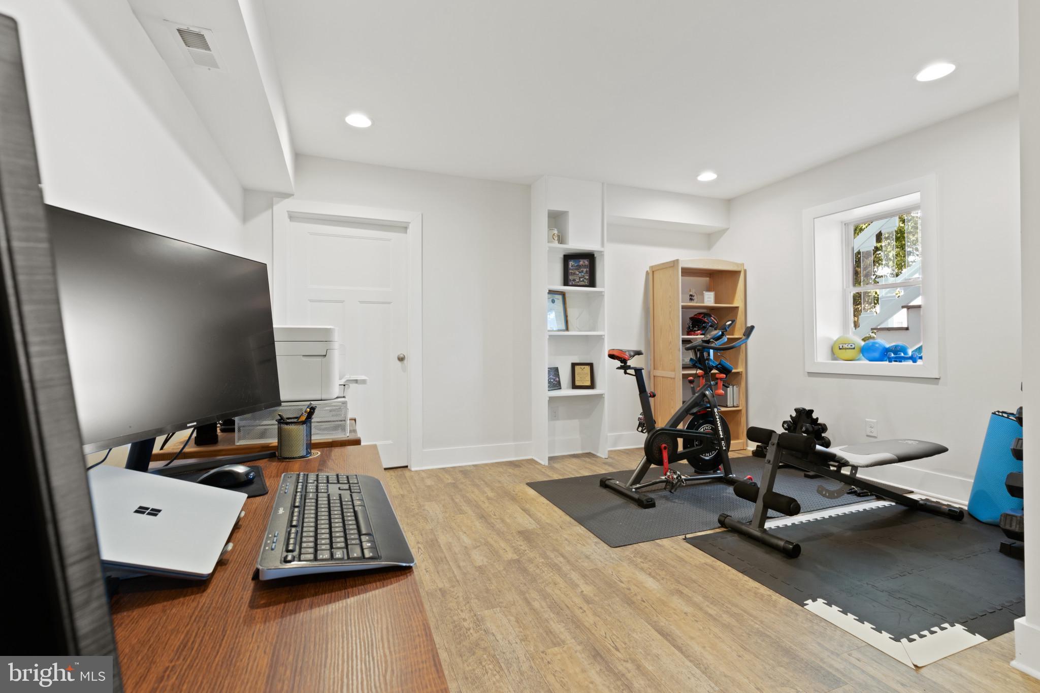 MAGOTHY BEACH - Residential