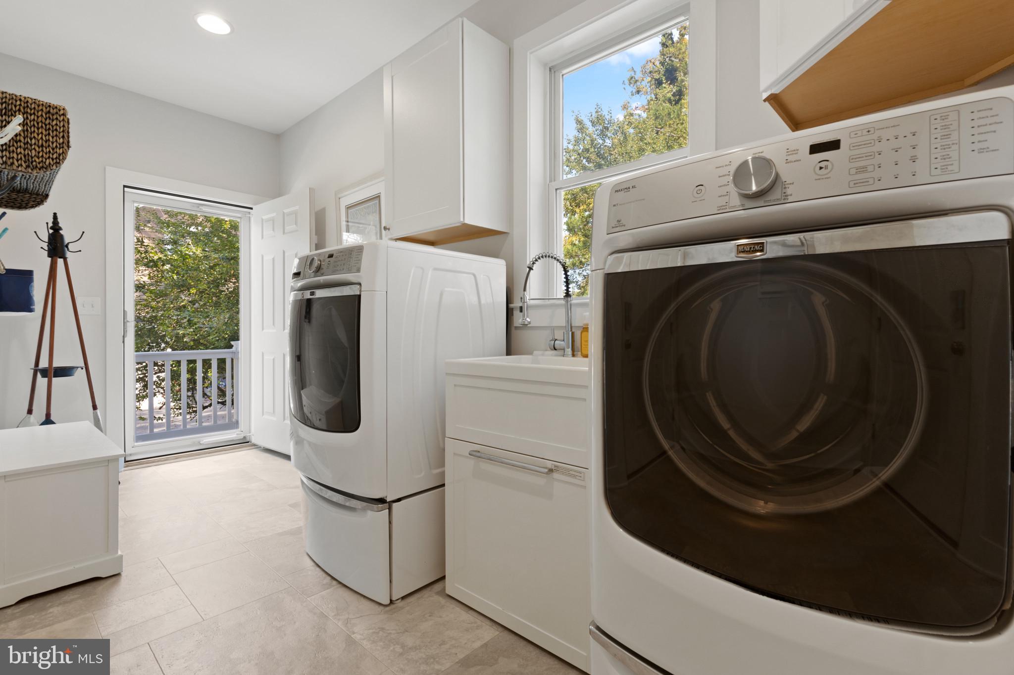 MAGOTHY BEACH - Residential