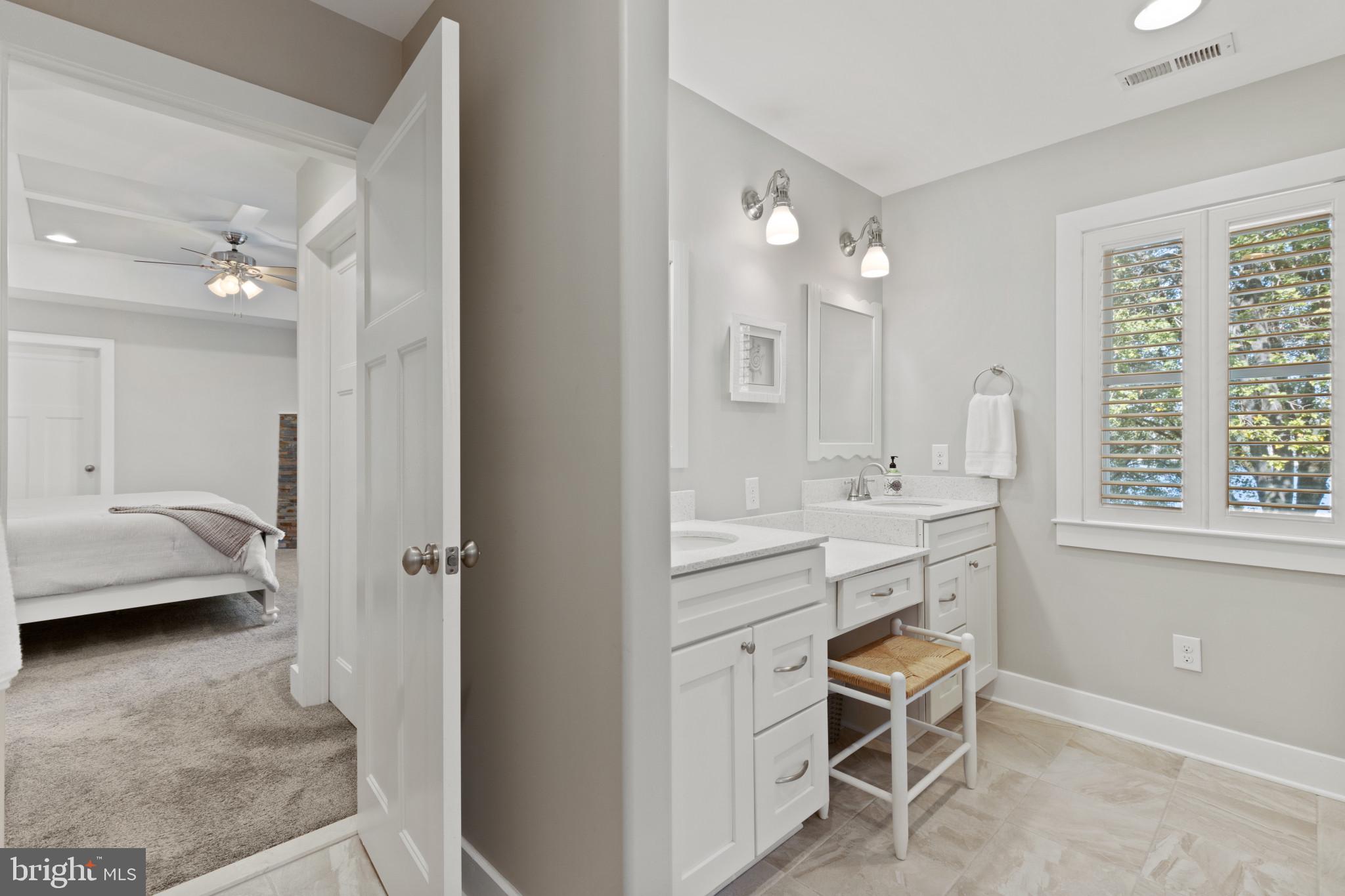 MAGOTHY BEACH - Residential