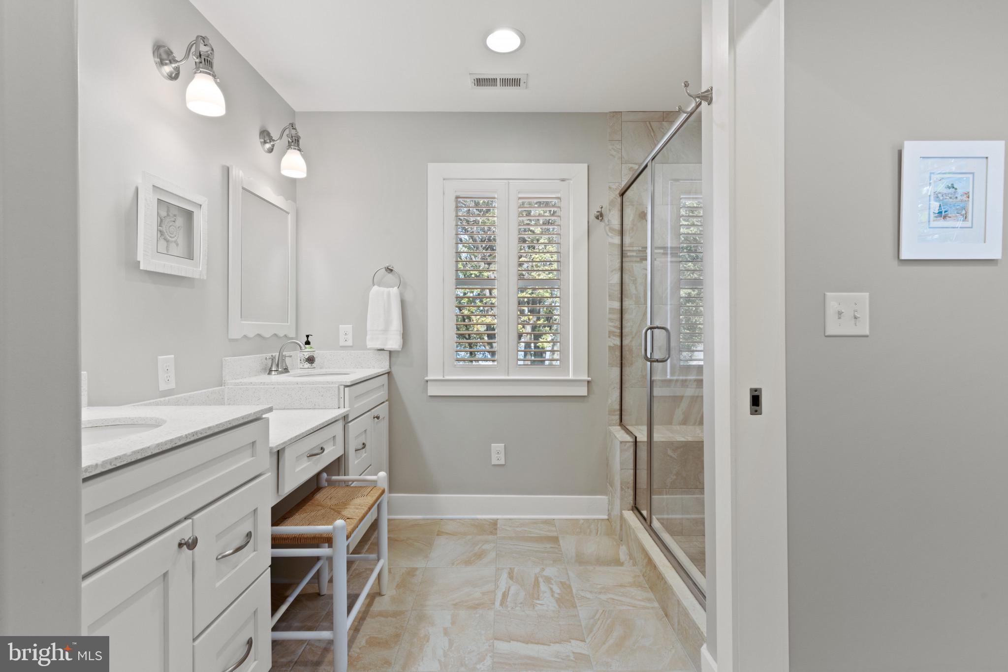 MAGOTHY BEACH - Residential