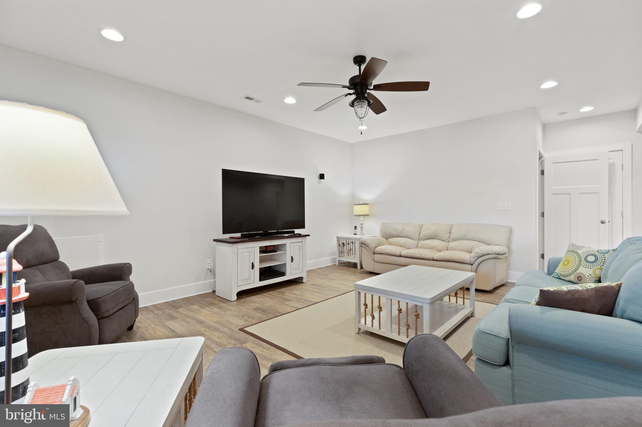 MAGOTHY BEACH - Residential