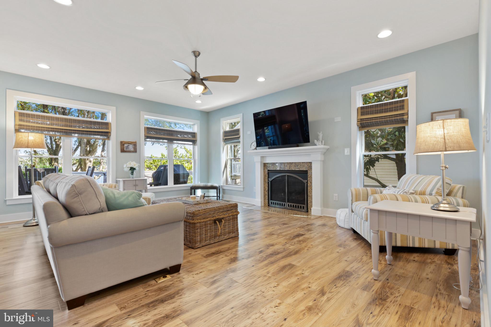 MAGOTHY BEACH - Residential