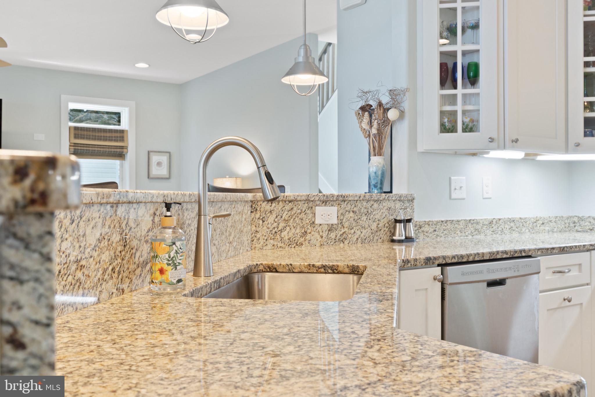 MAGOTHY BEACH - Residential