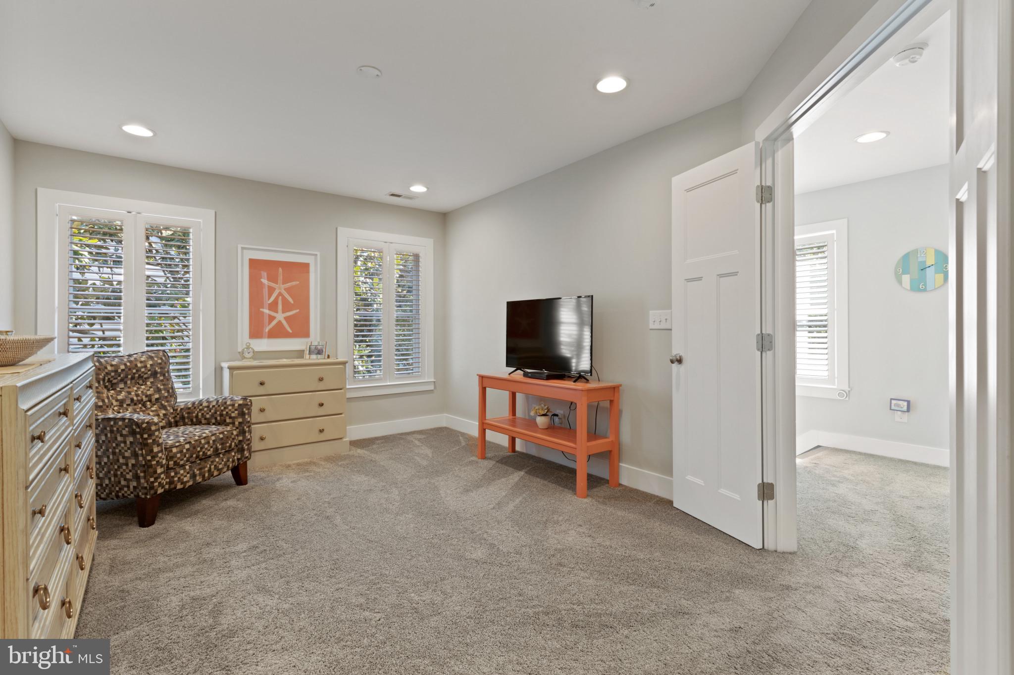 MAGOTHY BEACH - Residential