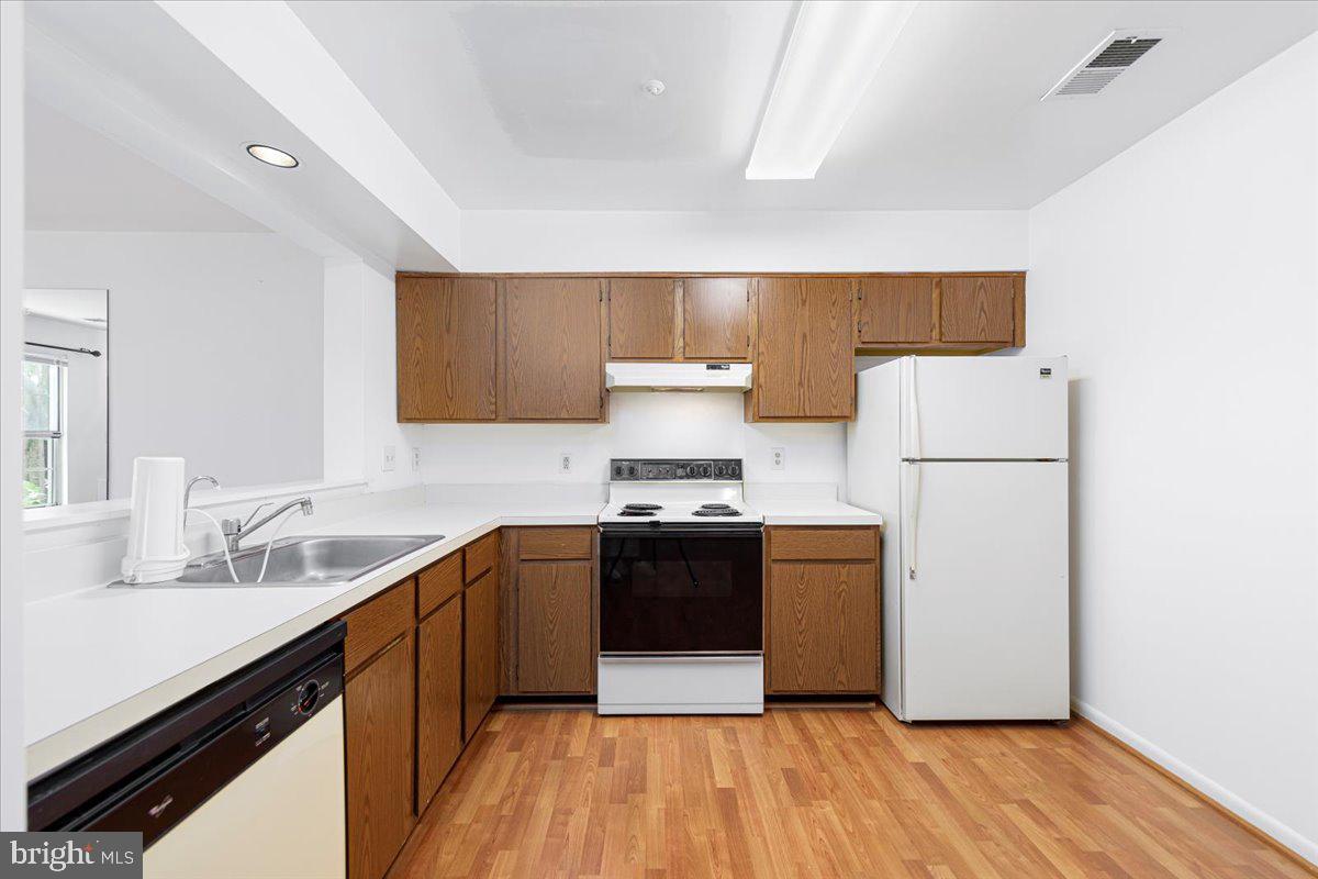 WOODFIELD AT MANCHESTER - Residential