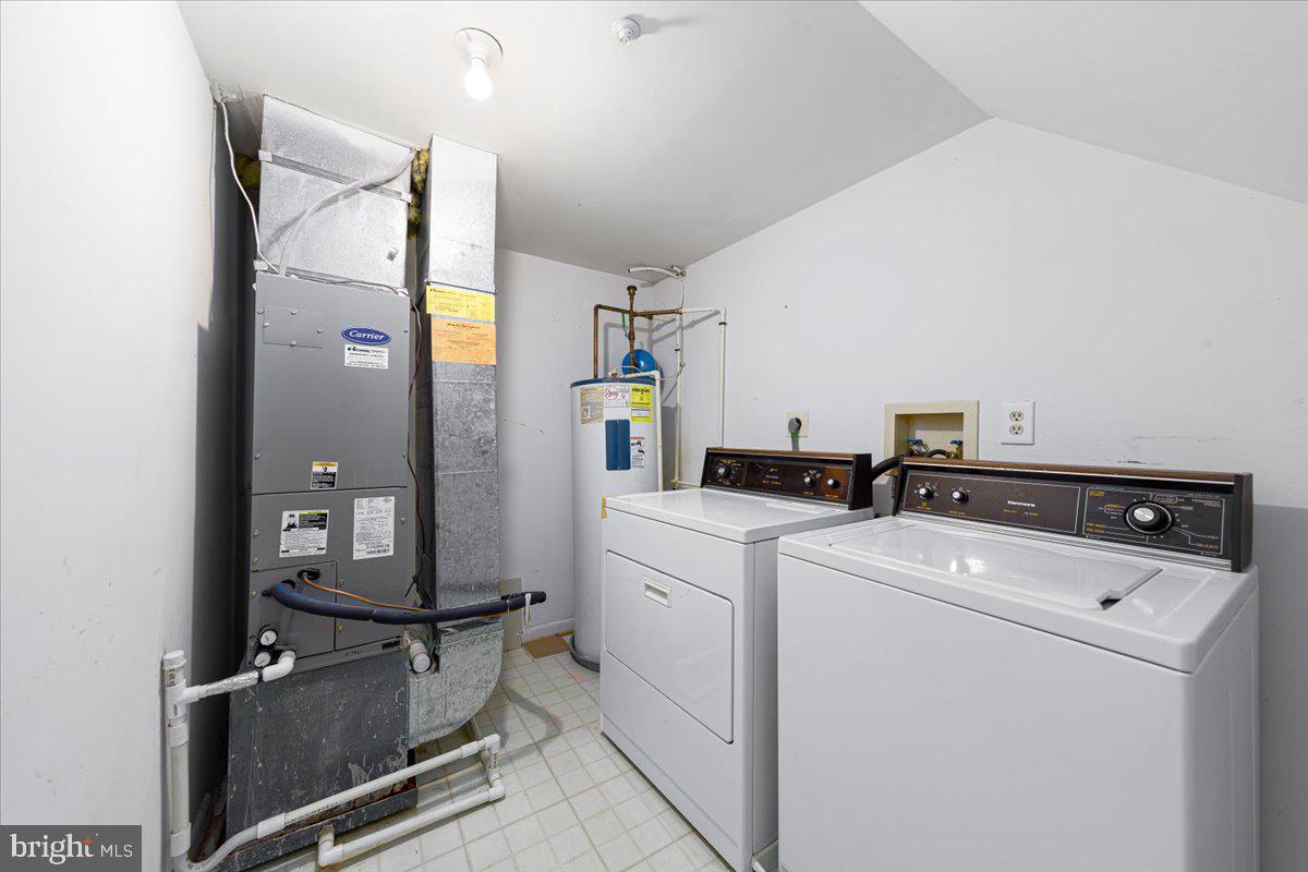 WOODFIELD AT MANCHESTER - Residential