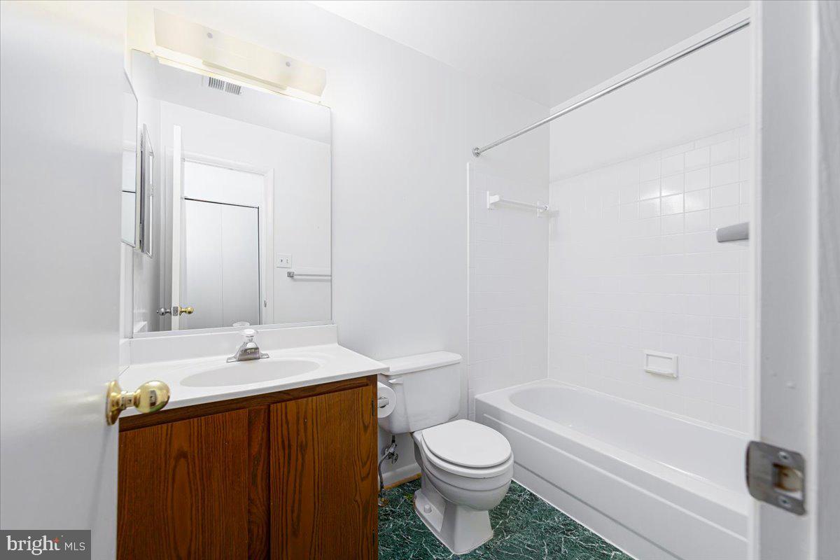 WOODFIELD AT MANCHESTER - Residential