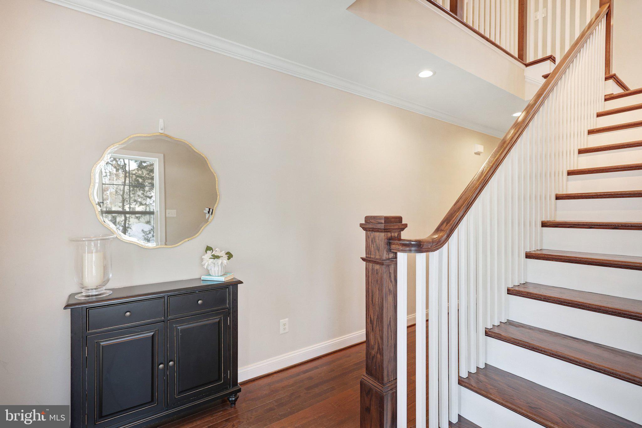 8028 WELLINGTON ROAD