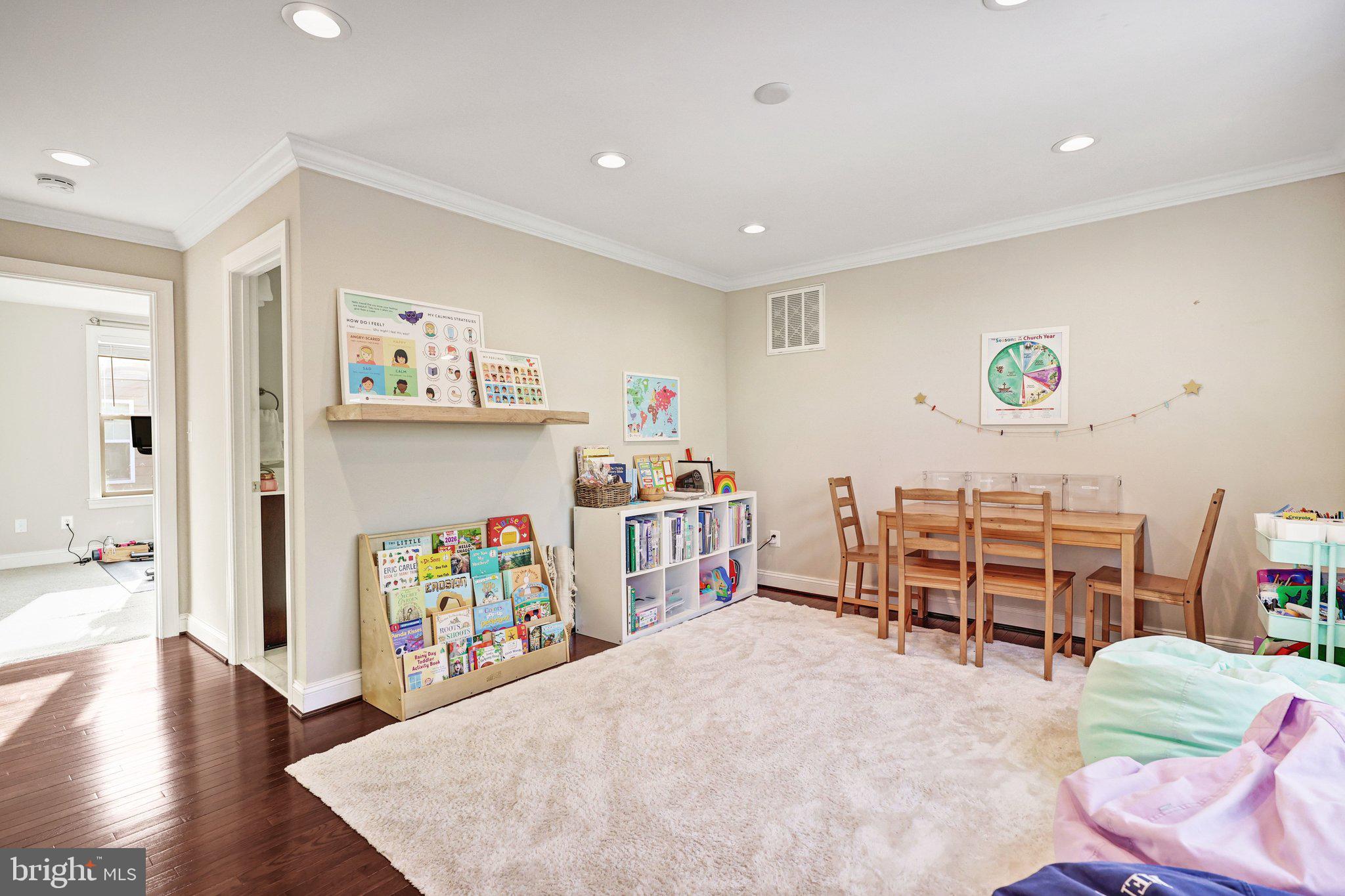 HOLLIN HALL VILLAGE - Residential